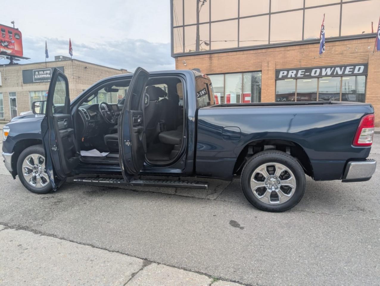 2019 RAM 1500 Big Horn - Photo #3