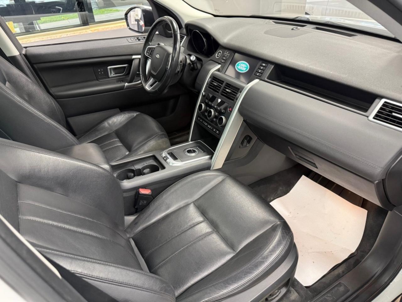 2017 Land Rover Discovery Sport HSE/NAVI/REAR CAM/PANO SUNROOF - Photo #6