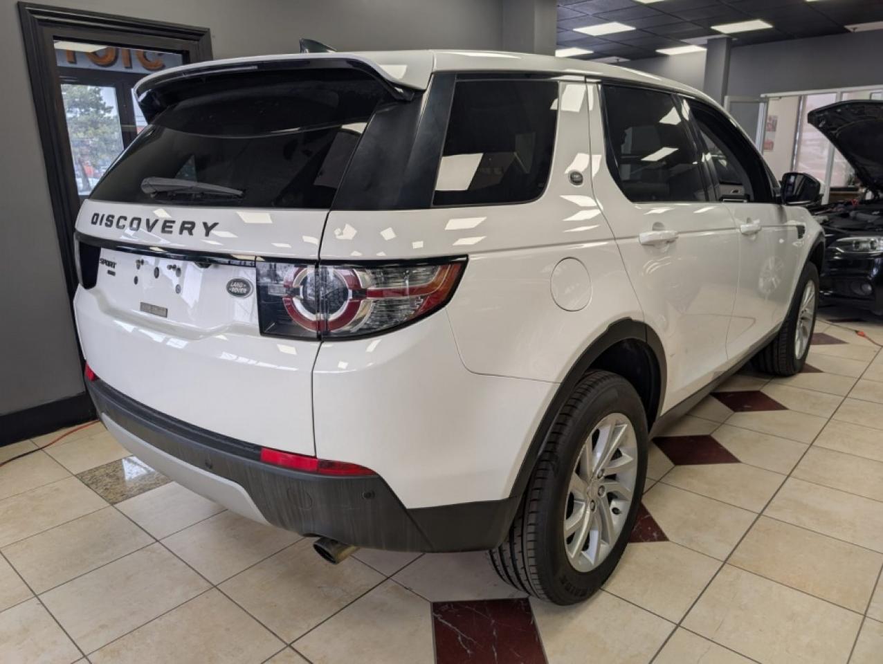 2017 Land Rover Discovery Sport HSE/ NAVI/ REAR CAM/ LEATHER - Photo #4