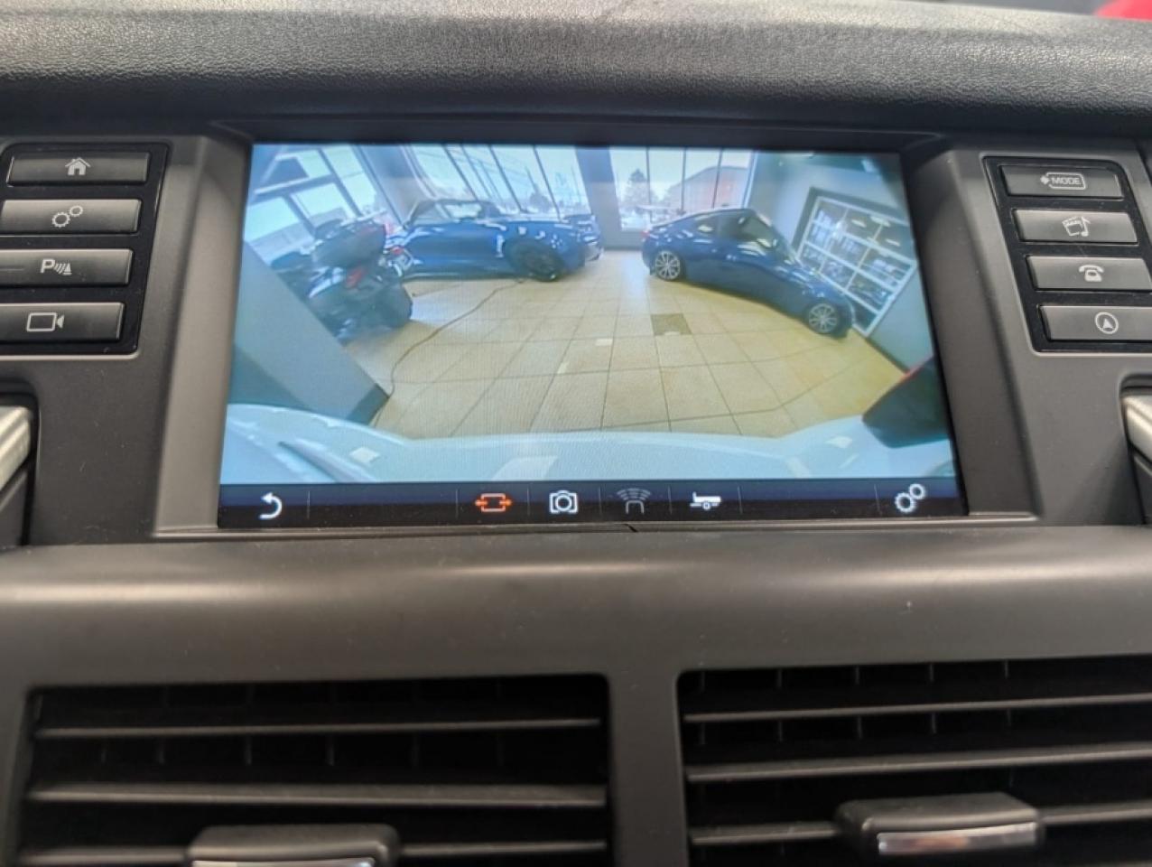 2017 Land Rover Discovery Sport HSE/ NAVI/ REAR CAM/ LEATHER - Photo #11