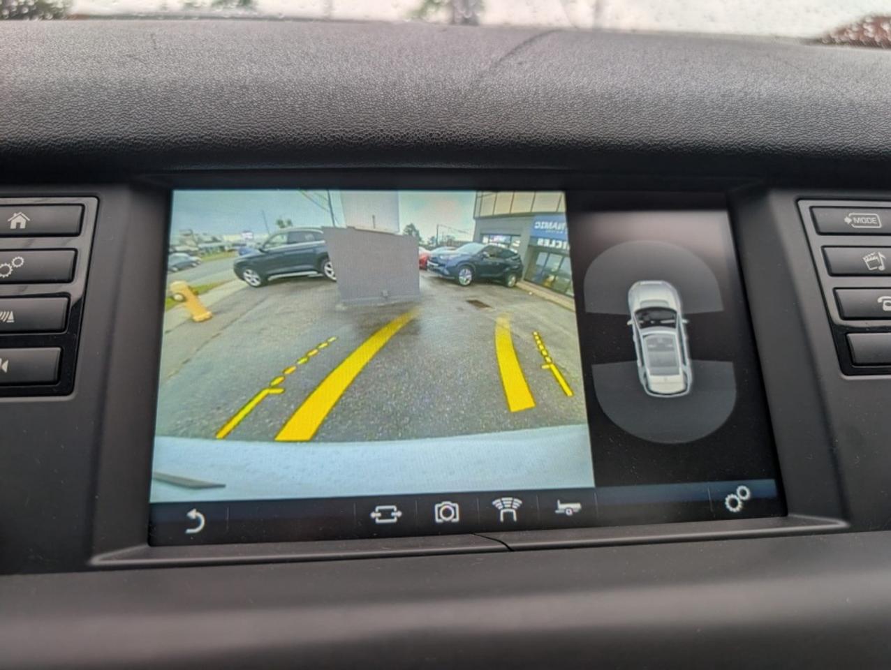 2017 Land Rover Discovery Sport HSE/ NAVI/ REAR CAM/ LEATHER/ BLIND SPOTS - Photo #15