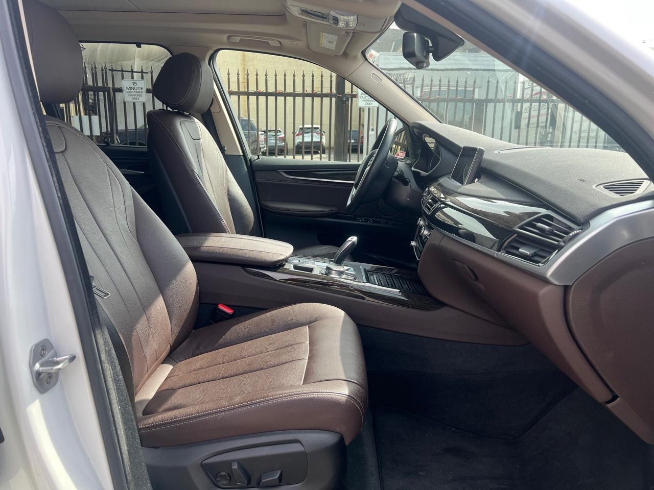2017 BMW X5 xDrive35i Photo11