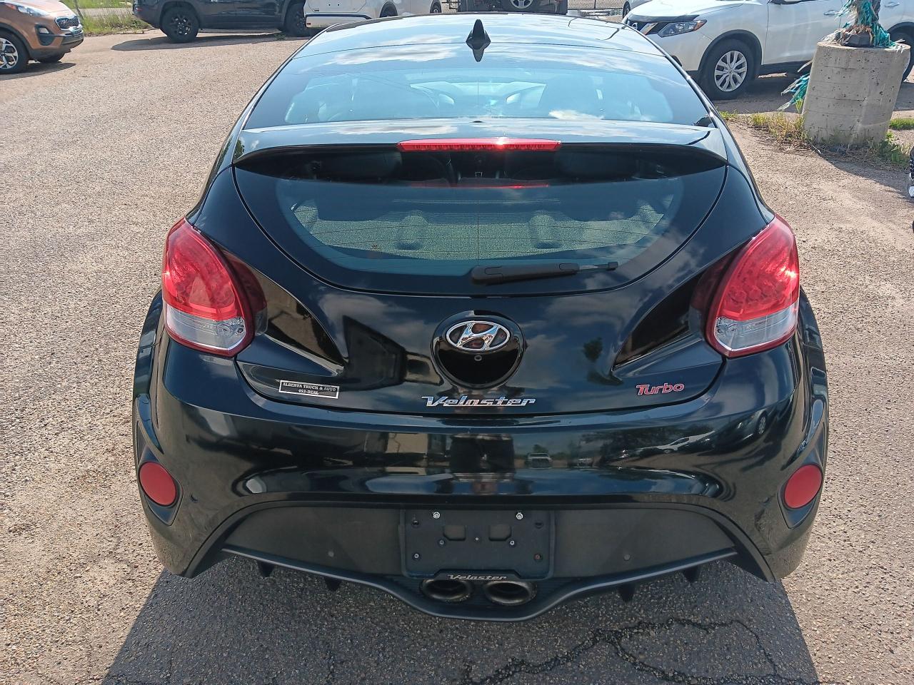2016 Hyundai Veloster Turbo, Leather, Pano roof, Nav, Htd Steering & Sea - Photo #7
