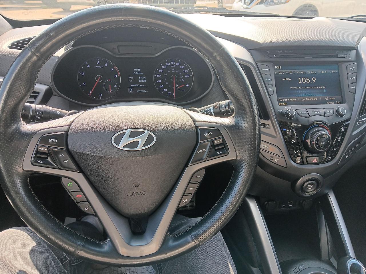 2016 Hyundai Veloster Turbo, Leather, Pano roof, Nav, Htd Steering & Sea - Photo #13