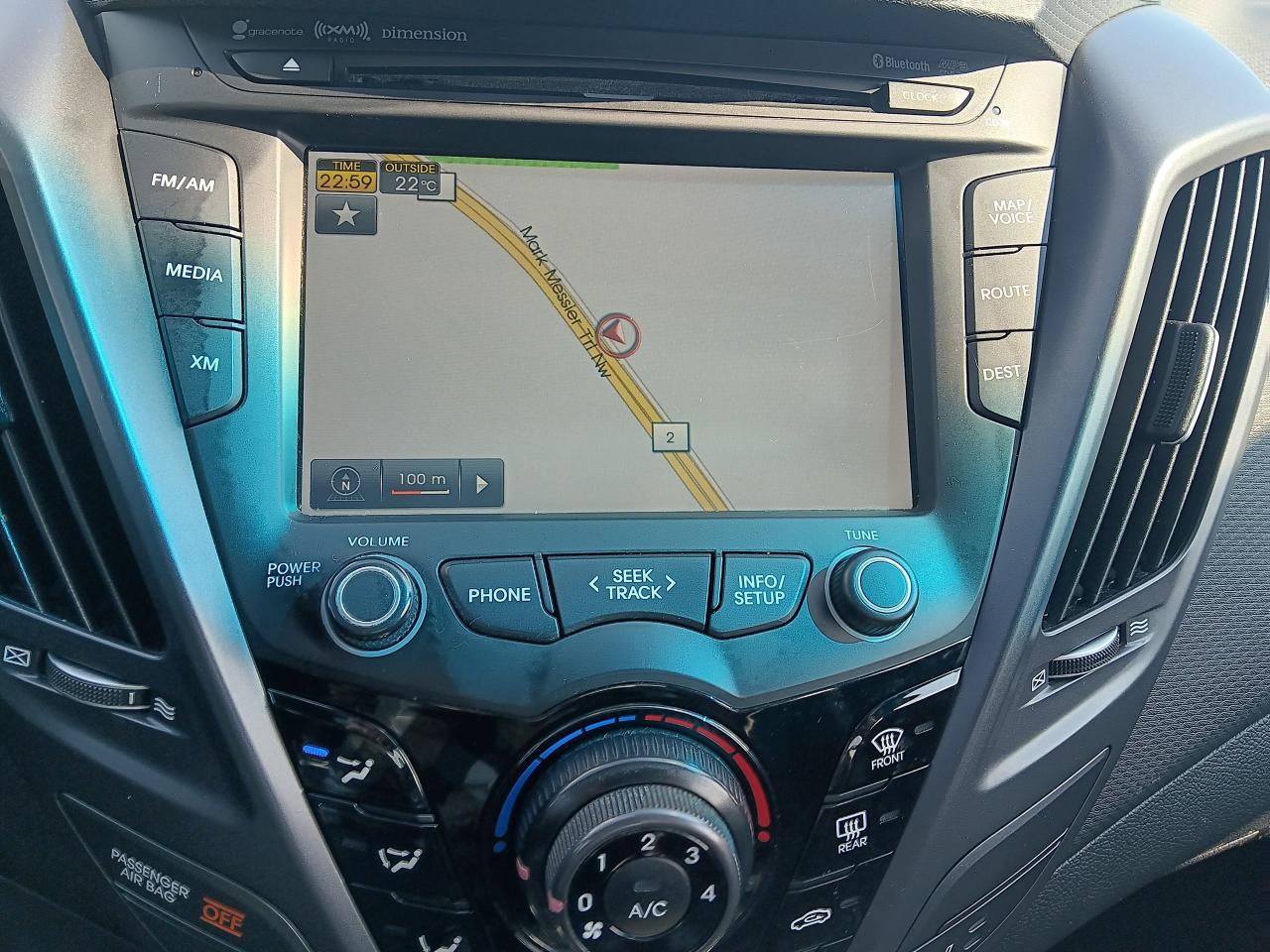 2016 Hyundai Veloster Turbo, Leather, Pano roof, Nav, Htd Steering & Sea - Photo #21