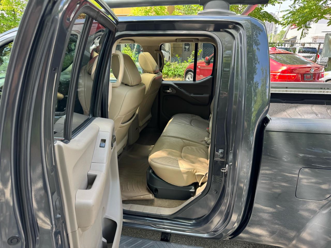 2015 Nissan Frontier SL - Photo #14