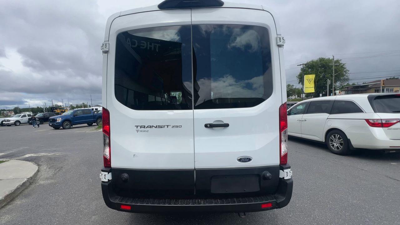 2020 Ford Transit 250 BACK UP CAM, CRUISE CONTROL, BLUETOOTH!! Photo