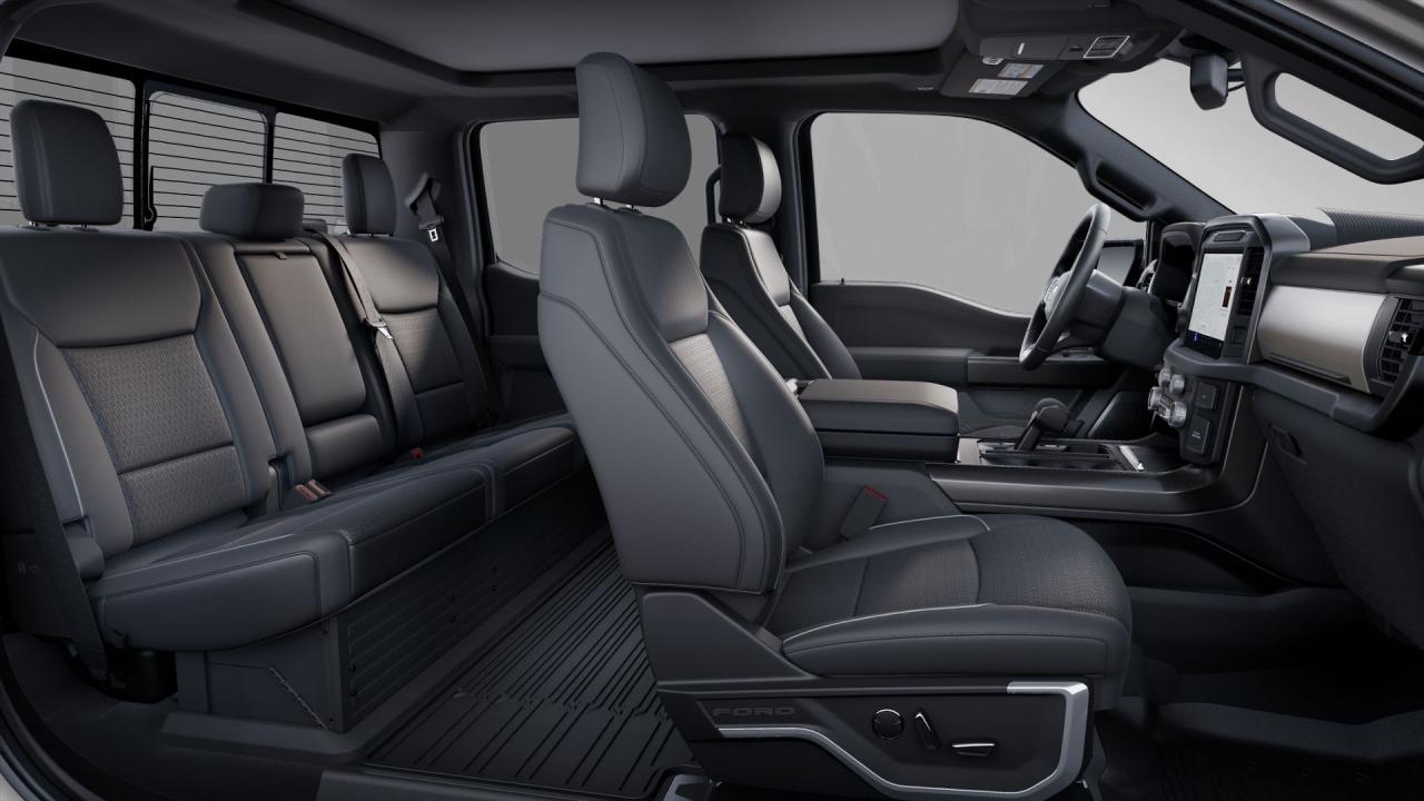 2025 Ford F-150 Lariat 4WD SuperCrew 5.5' Box Photo5