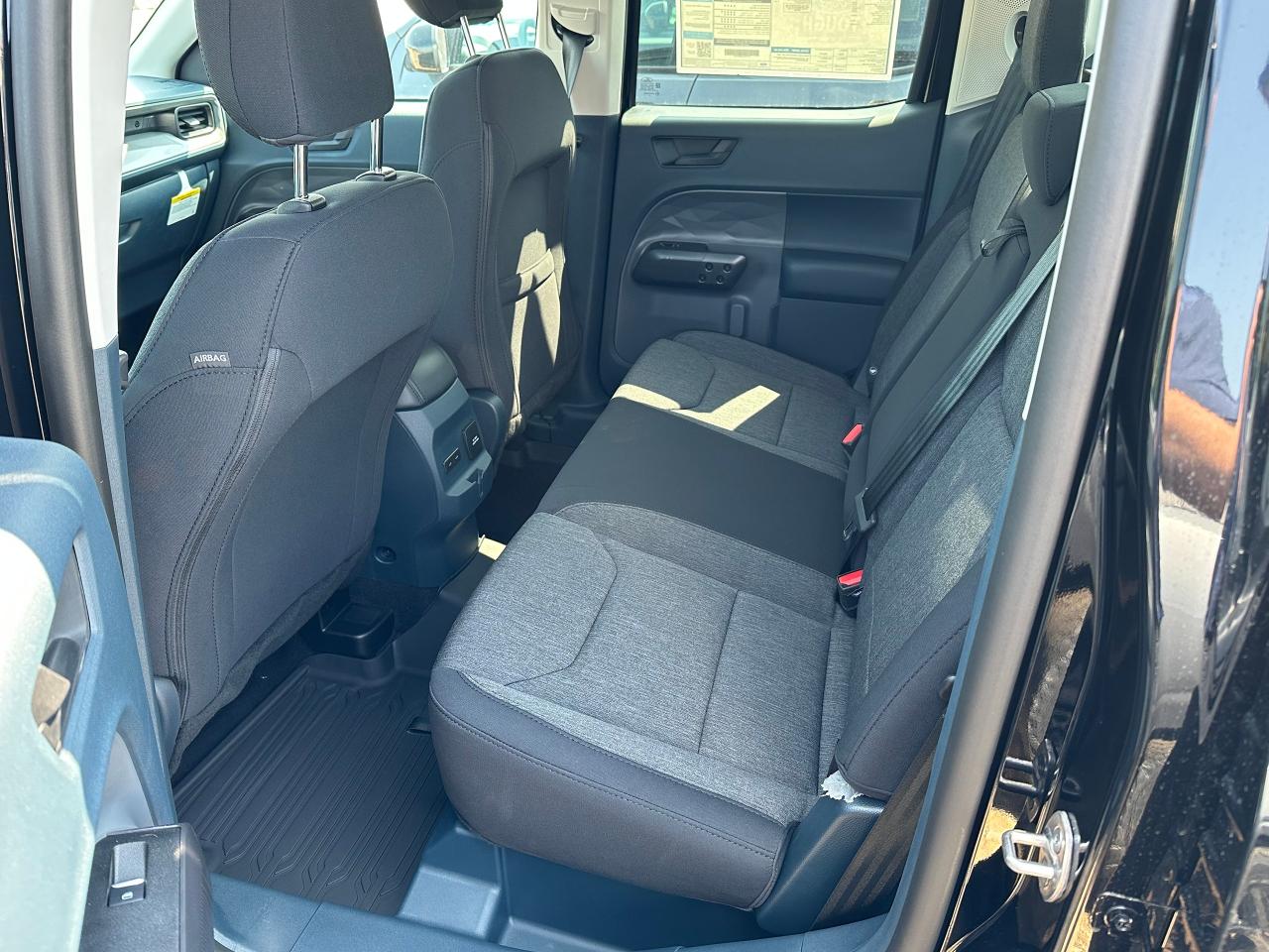 2025 Ford Maverick XLT AWD SuperCrew 302A Photo5