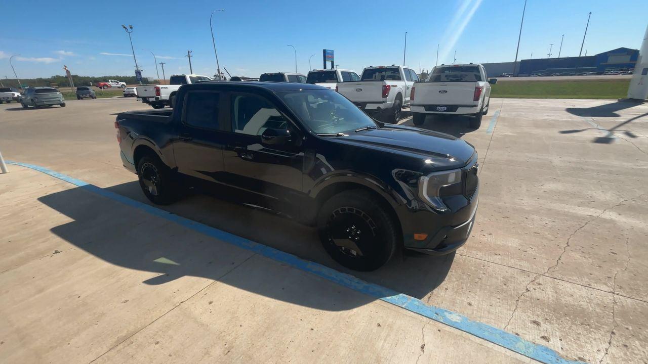 2025 Ford Maverick Lobo Standard AWD SuperCrew Photo5