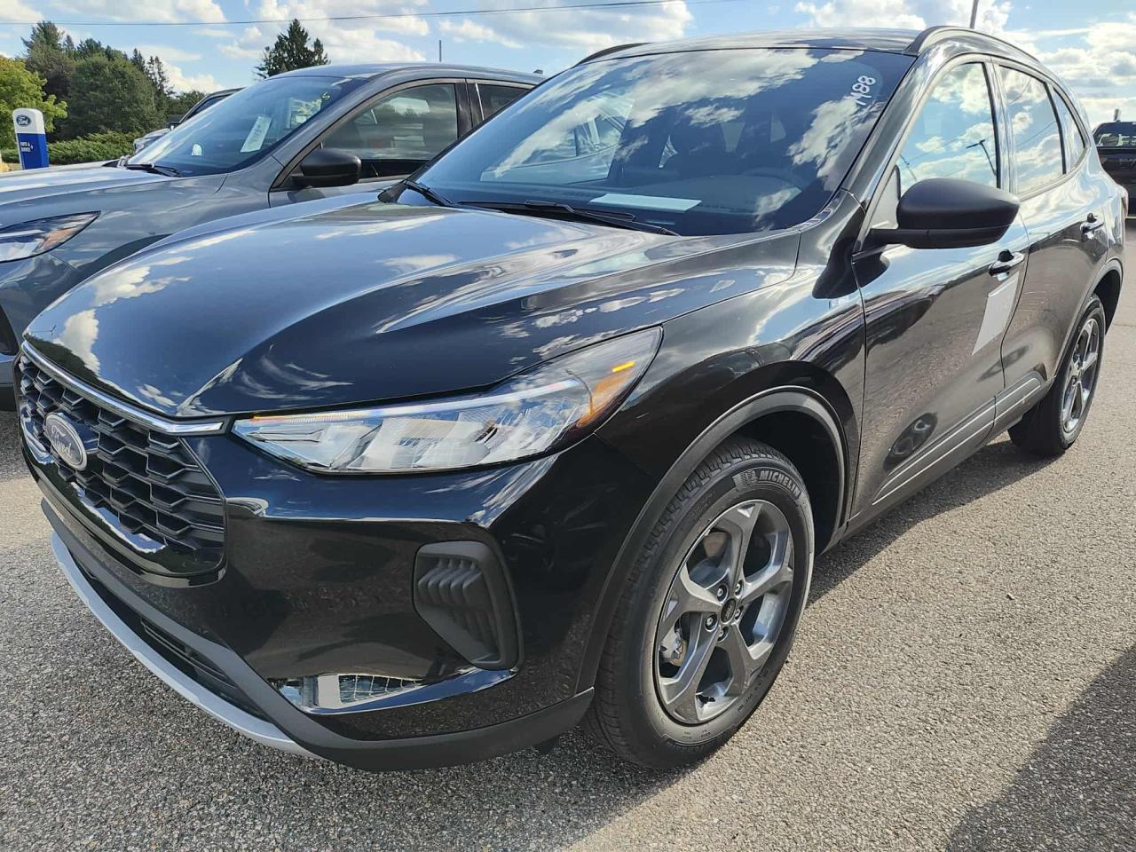 2025 Ford Escape 4DR ST LINE