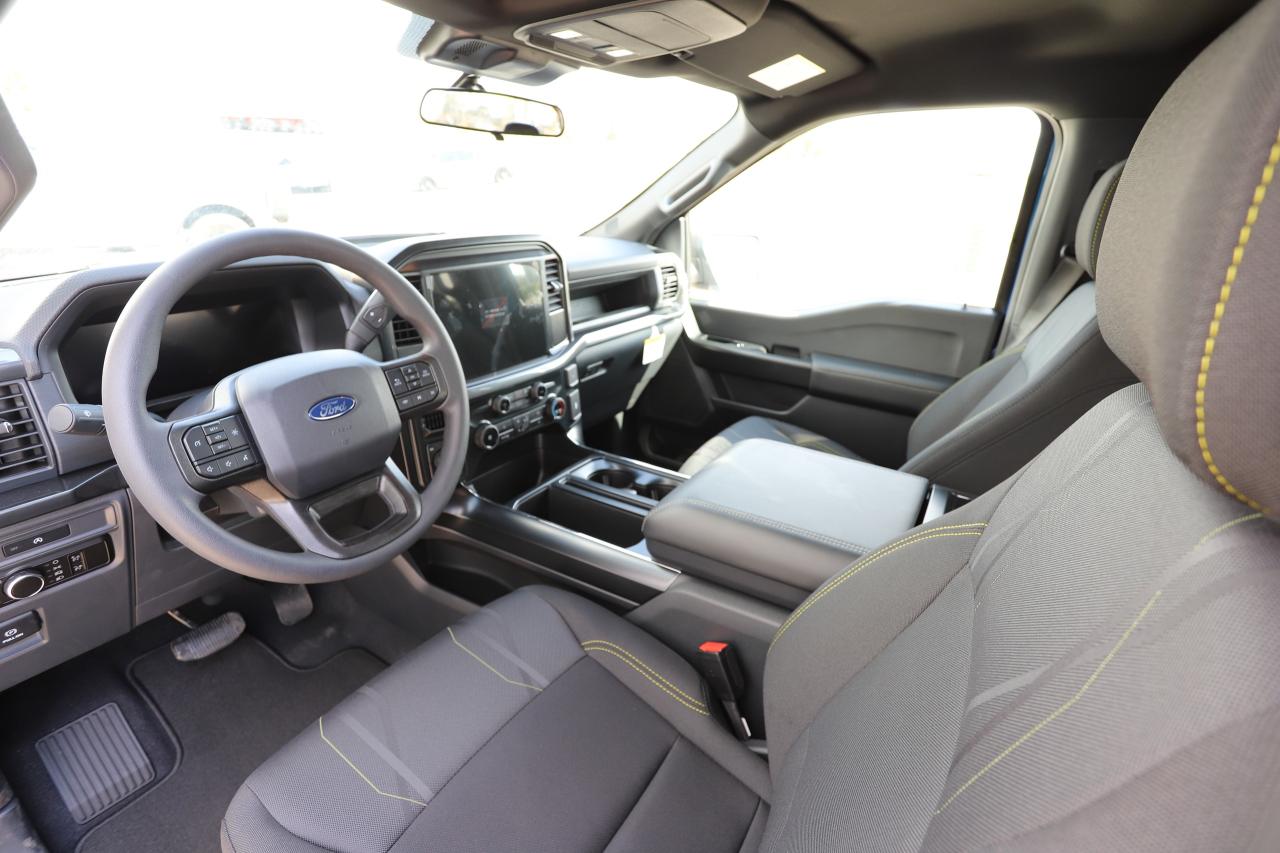 2025 Ford F-150 STX 4WD SuperCrew 5.5' Box Photo1