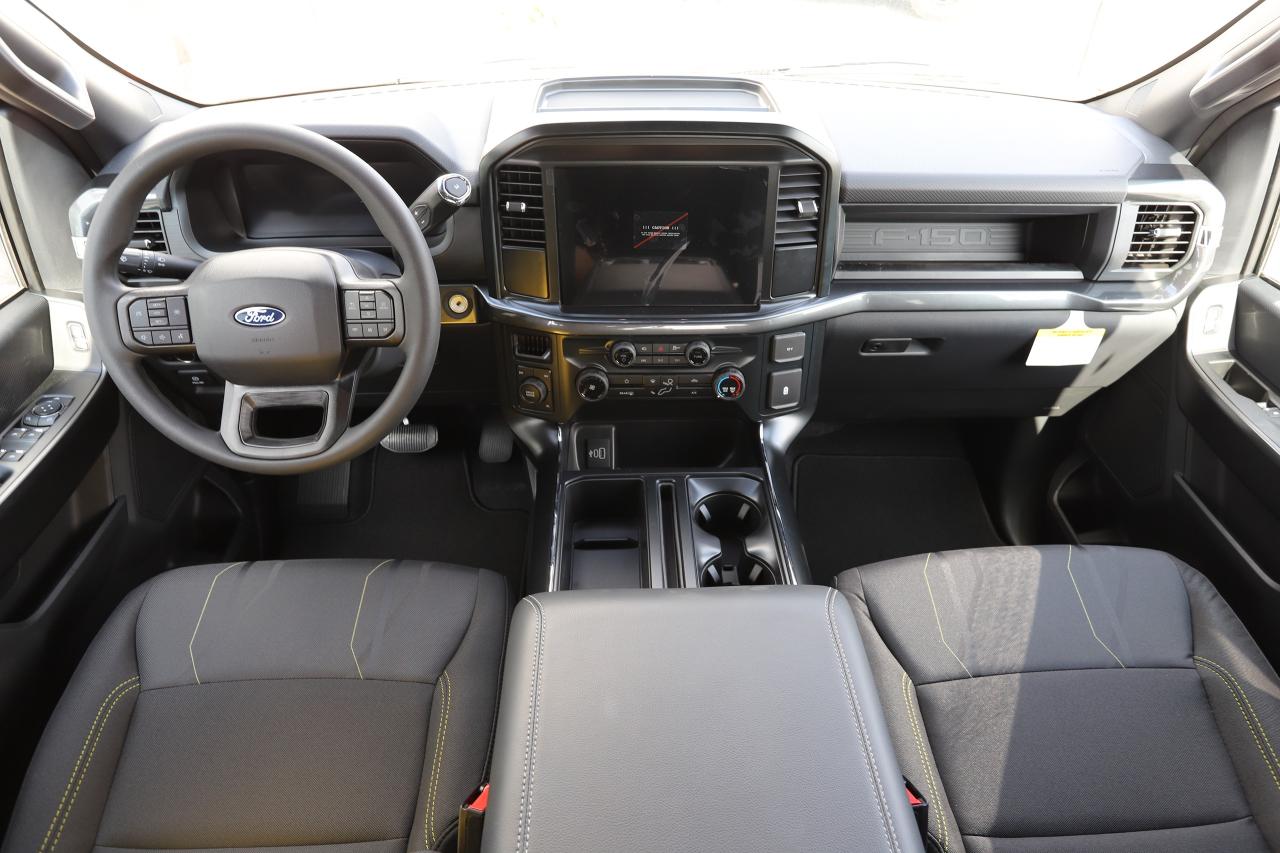 2025 Ford F-150 STX 4WD SuperCrew 5.5' Box Photo5