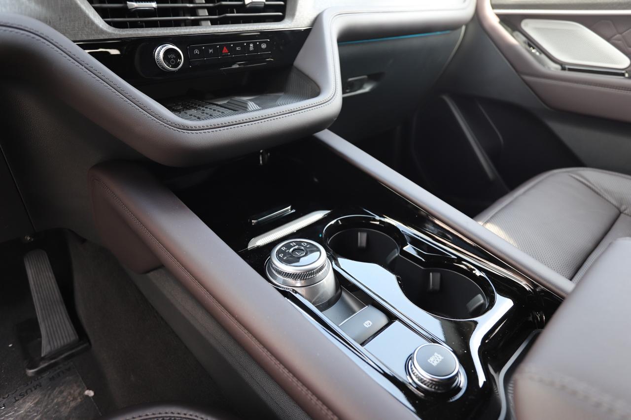 2025 Ford Explorer Platinum 4wd Photo5