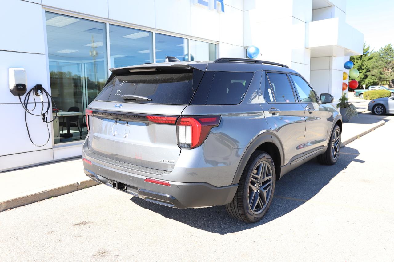 2025 Ford Explorer ST-LINE 4WD Photo