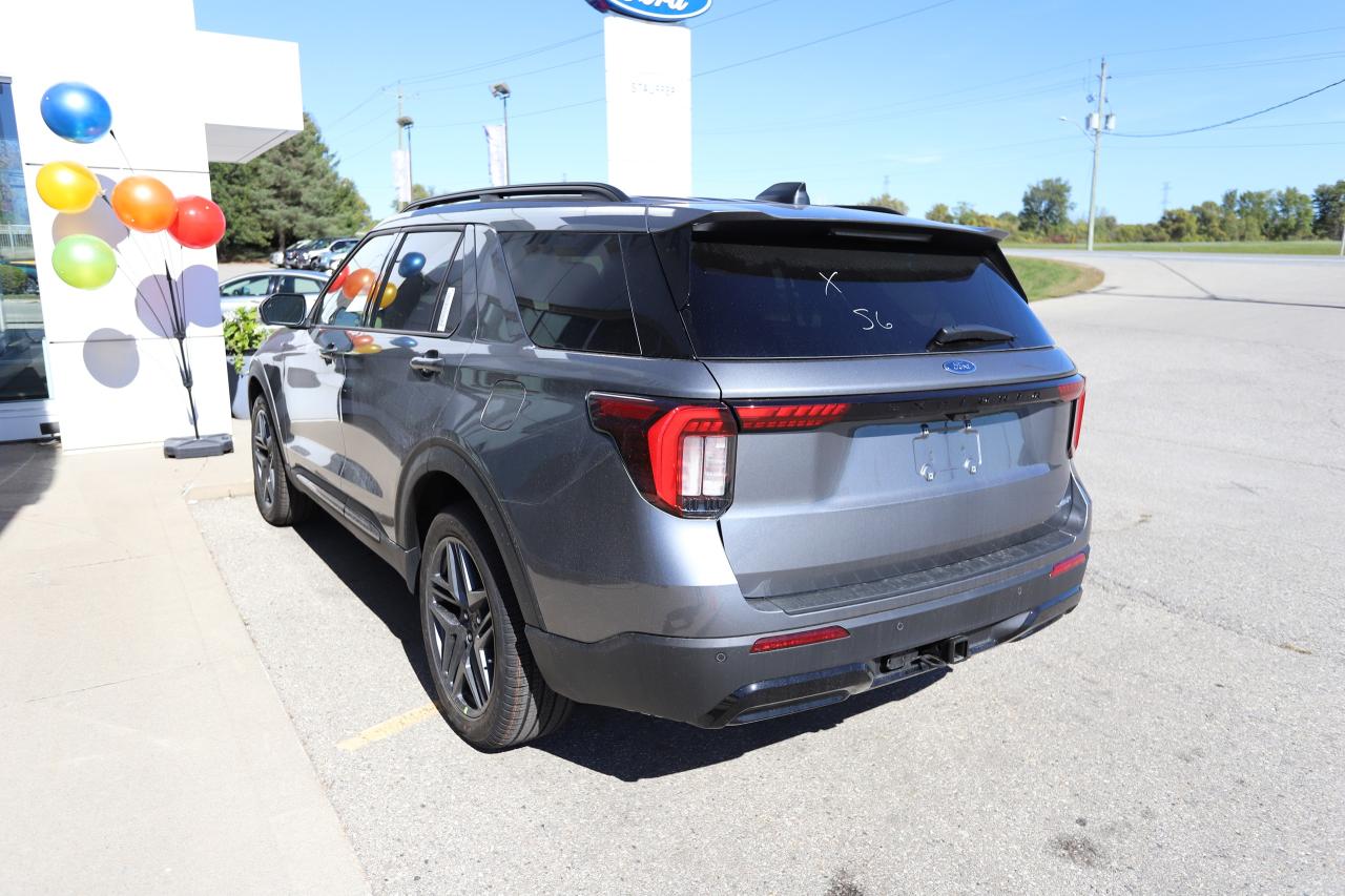 2025 Ford Explorer ST-LINE 4WD Photo5