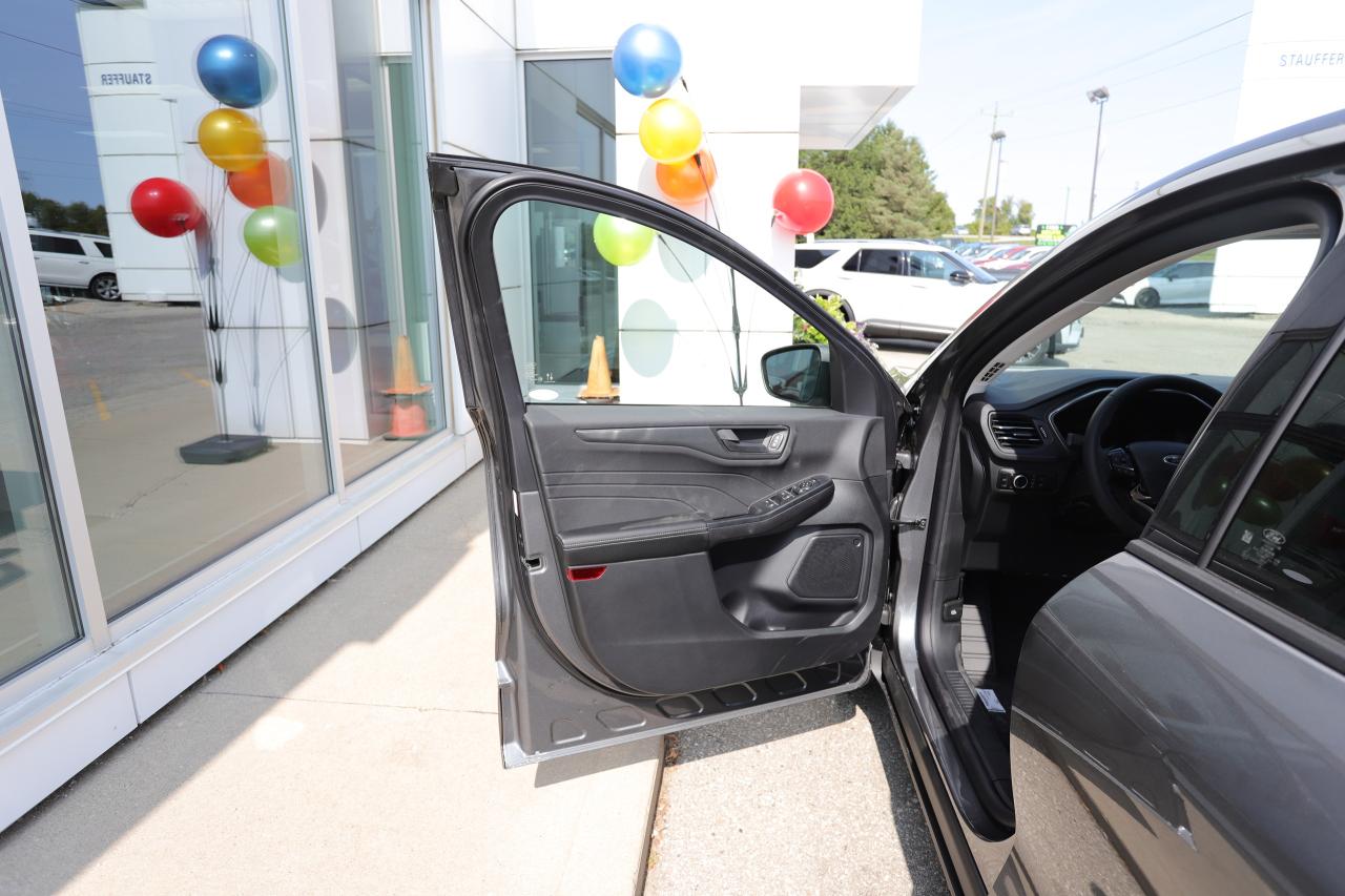 2025 Ford Escape Active FWD Photo5