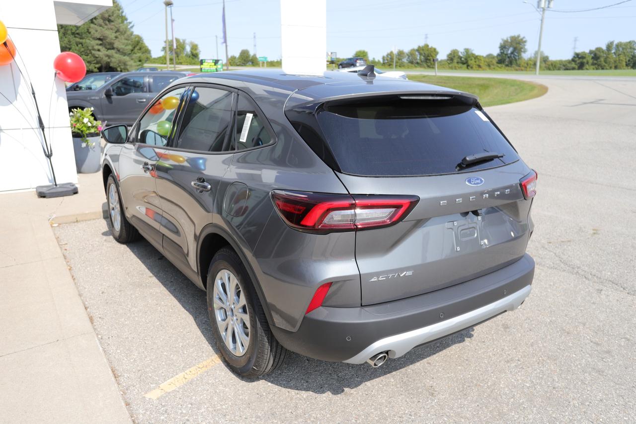 2025 Ford Escape Active FWD Photo5