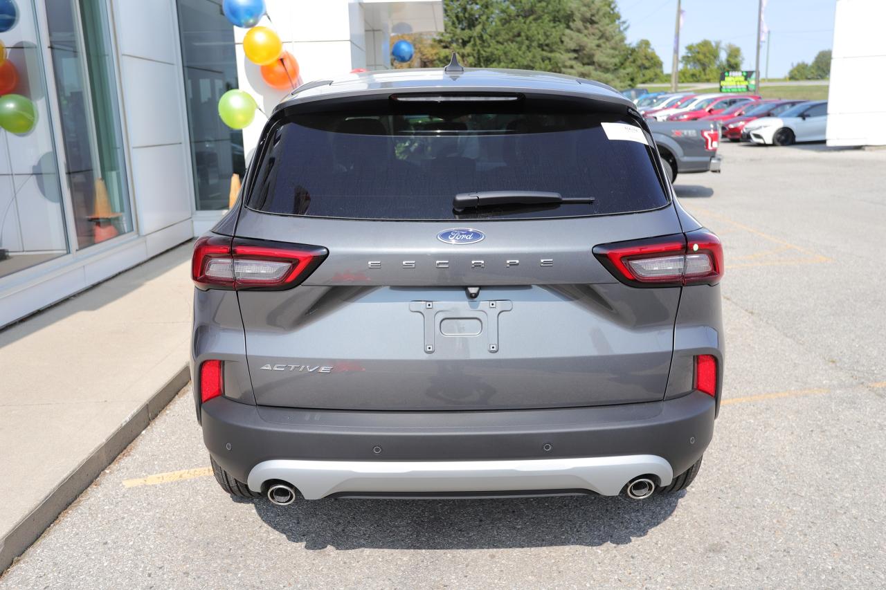 2025 Ford Escape Active FWD Photo5