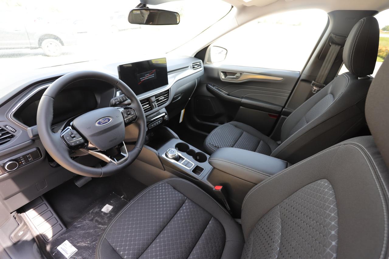 2025 Ford Escape Active FWD Photo