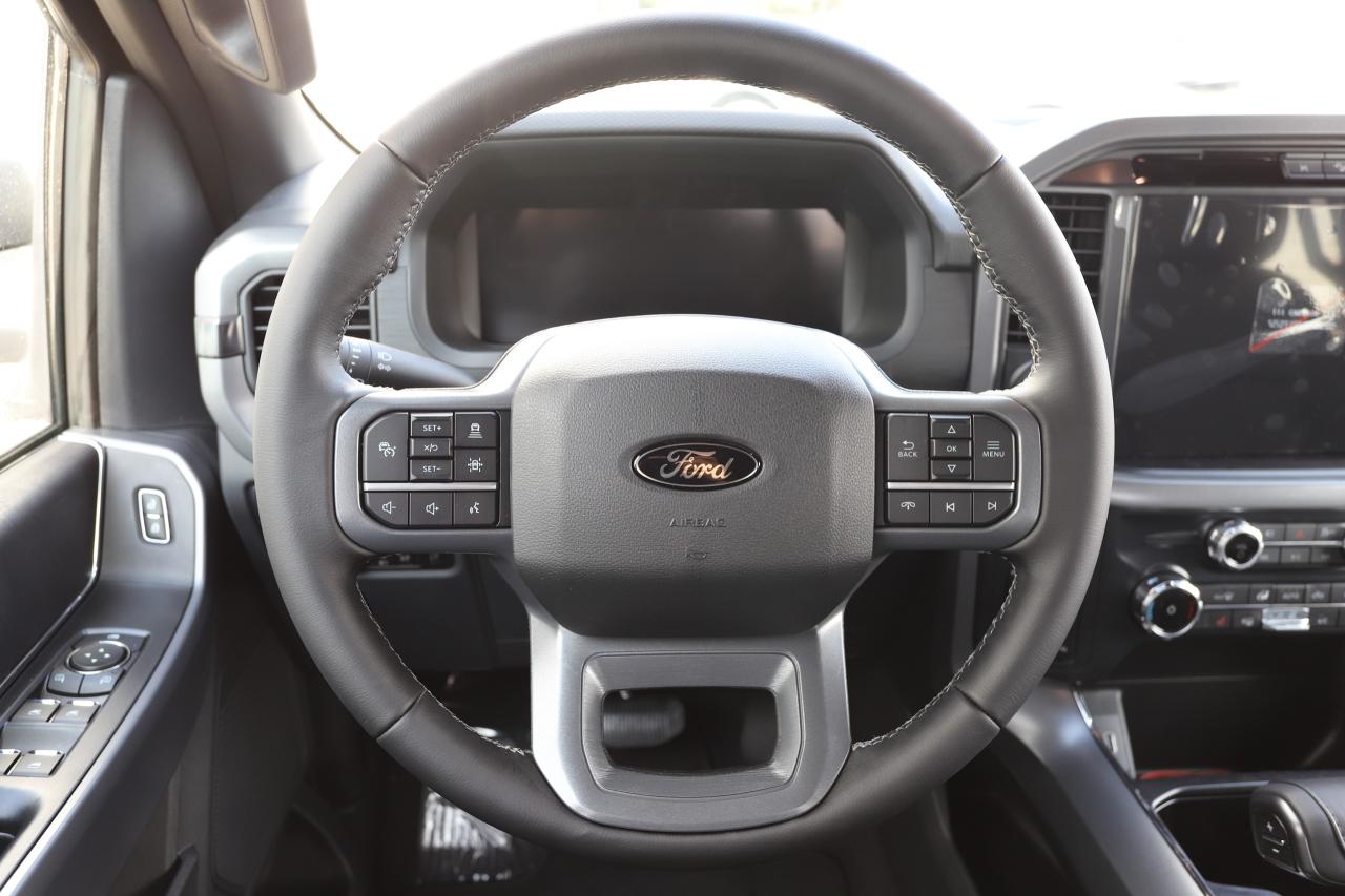 2025 Ford F-150 XLT 4WD SuperCrew 5.5' Box Photo5