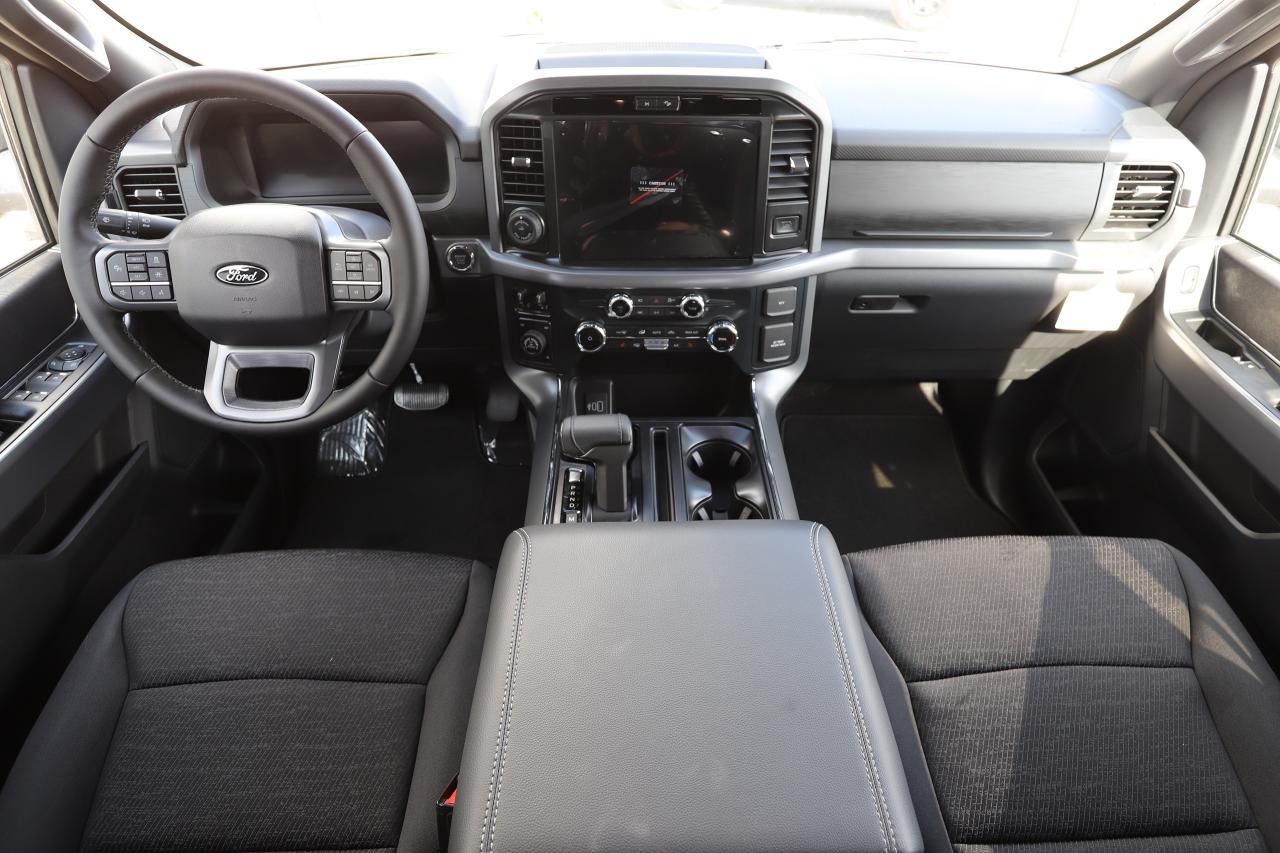 2025 Ford F-150 XLT 4WD SuperCrew 5.5' Box Photo5