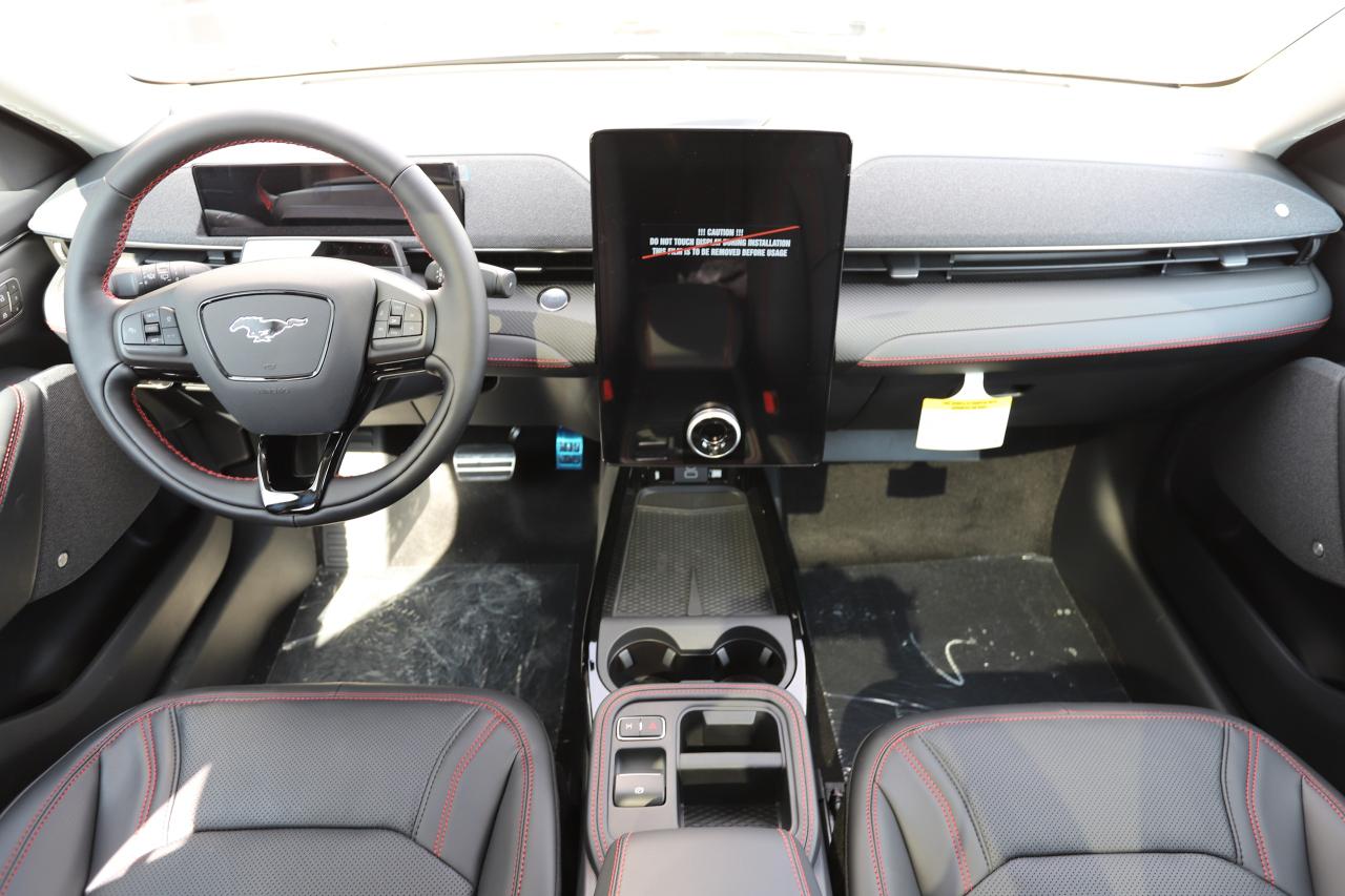2025 Ford Mustang Mach-E Premium AWD Photo5