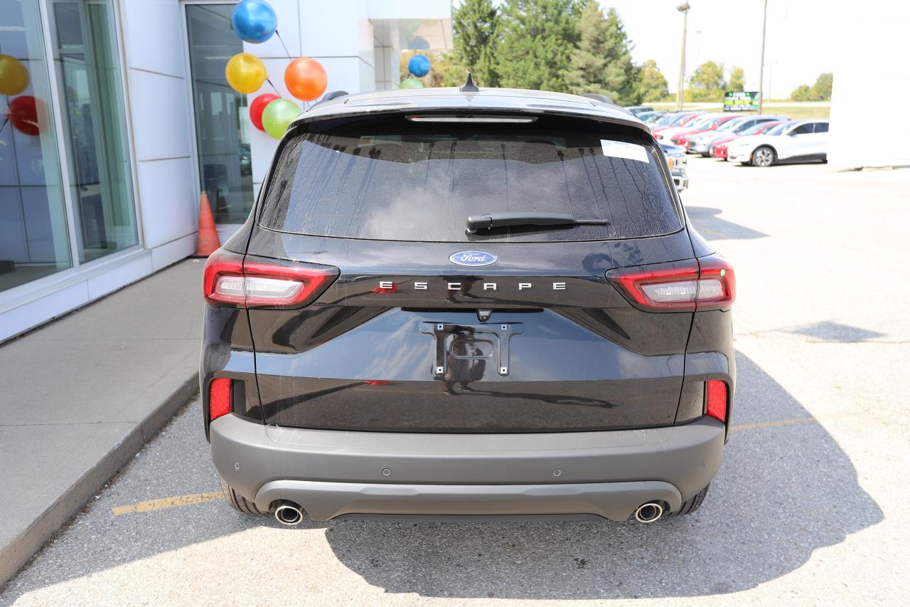 2025 Ford Escape ST-LINE FWD Photo5