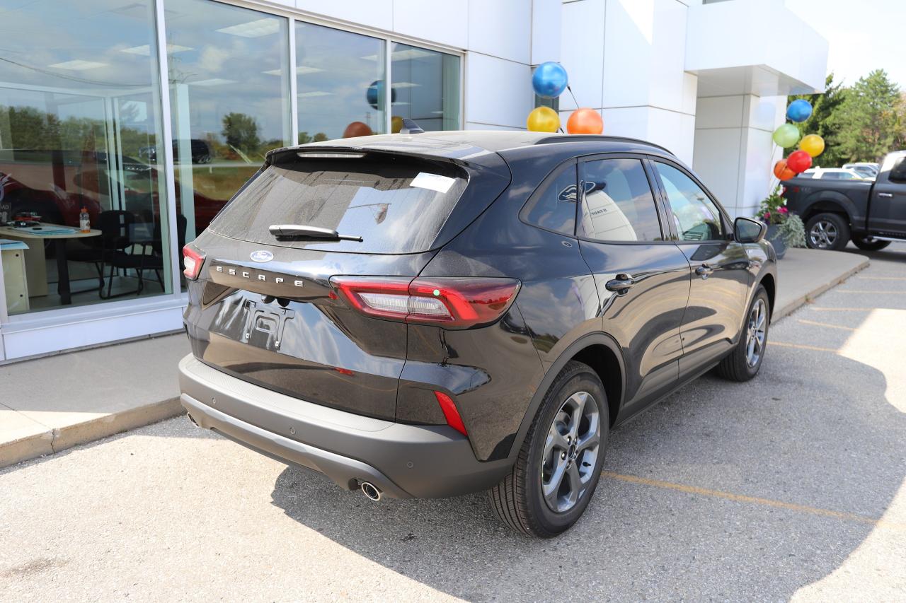2025 Ford Escape ST-LINE FWD Photo