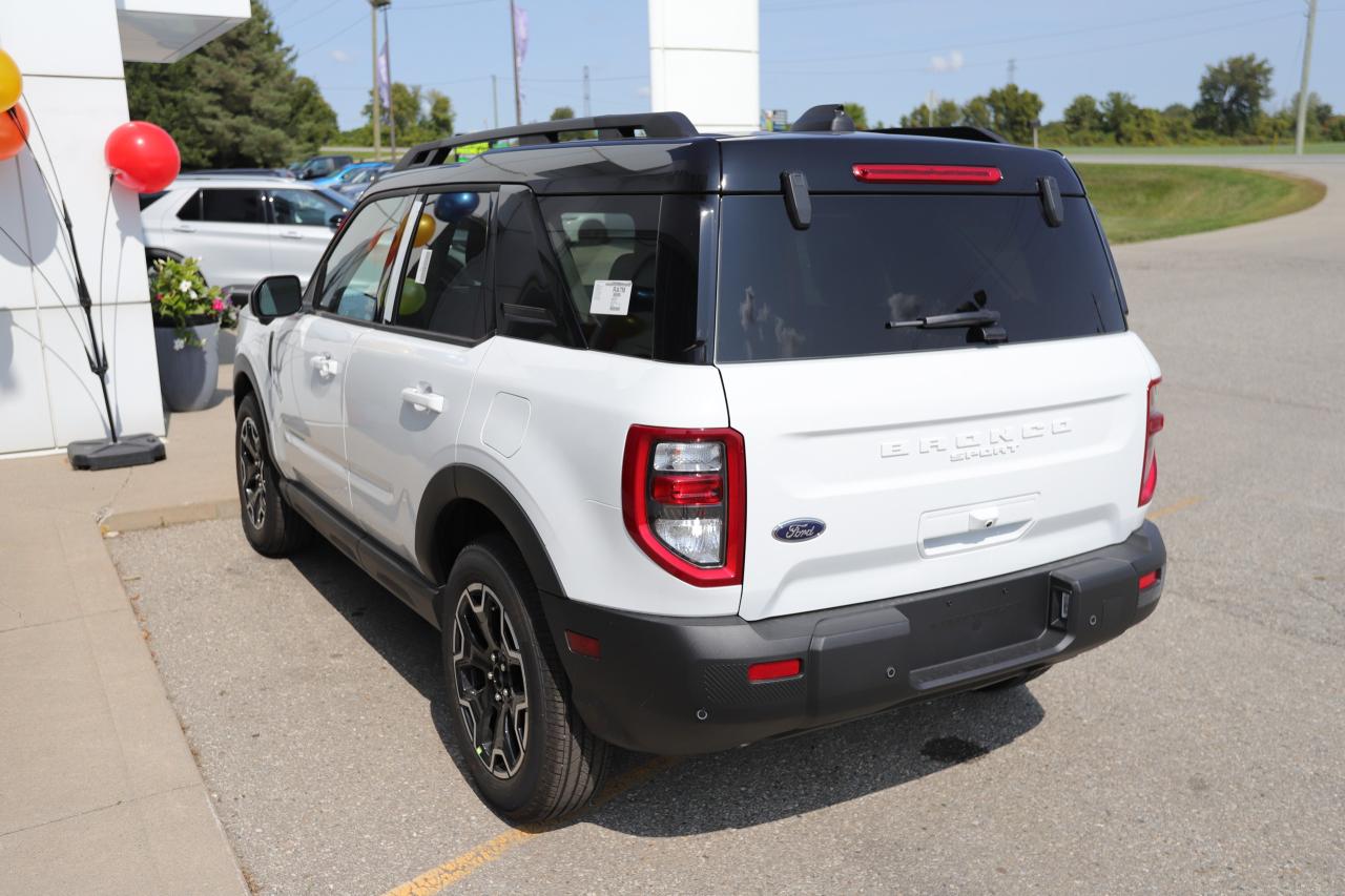 2025 Ford Bronco Sport Outer Banks 4X4 Photo5