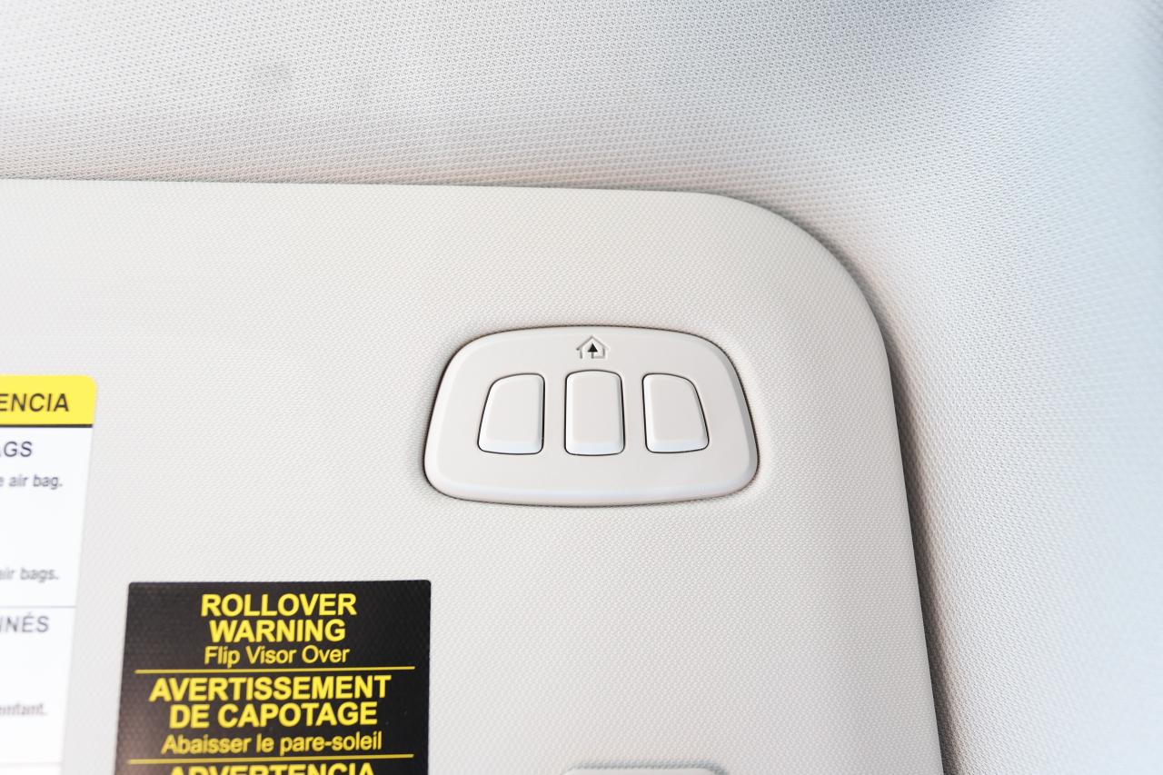 2025 Ford Escape Platinum AWD Photo5