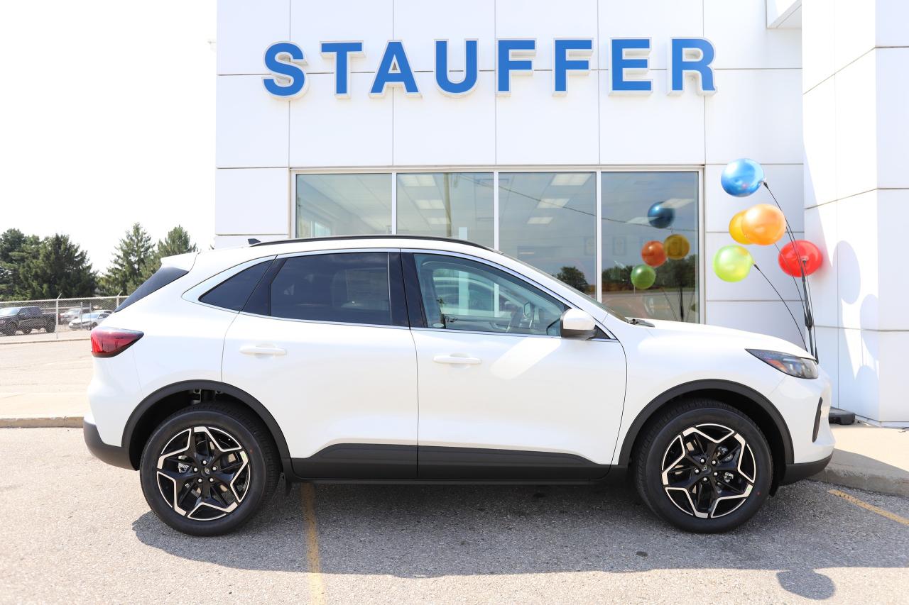 2025 Ford Escape Platinum AWD Photo