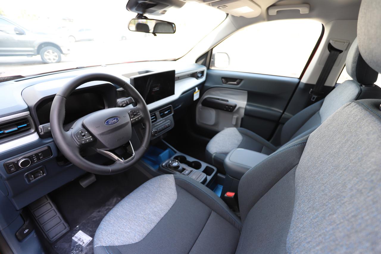 2025 Ford Maverick XLT AWD SuperCrew Photo1