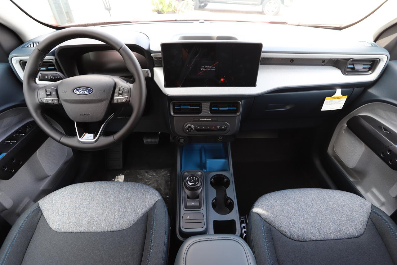 2025 Ford Maverick XLT AWD SuperCrew Photo5