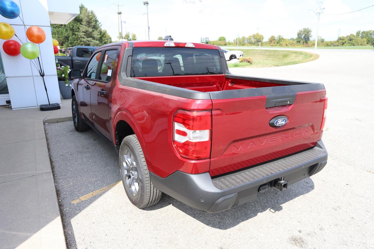 2025 Ford Maverick XLT AWD SuperCrew Photo5