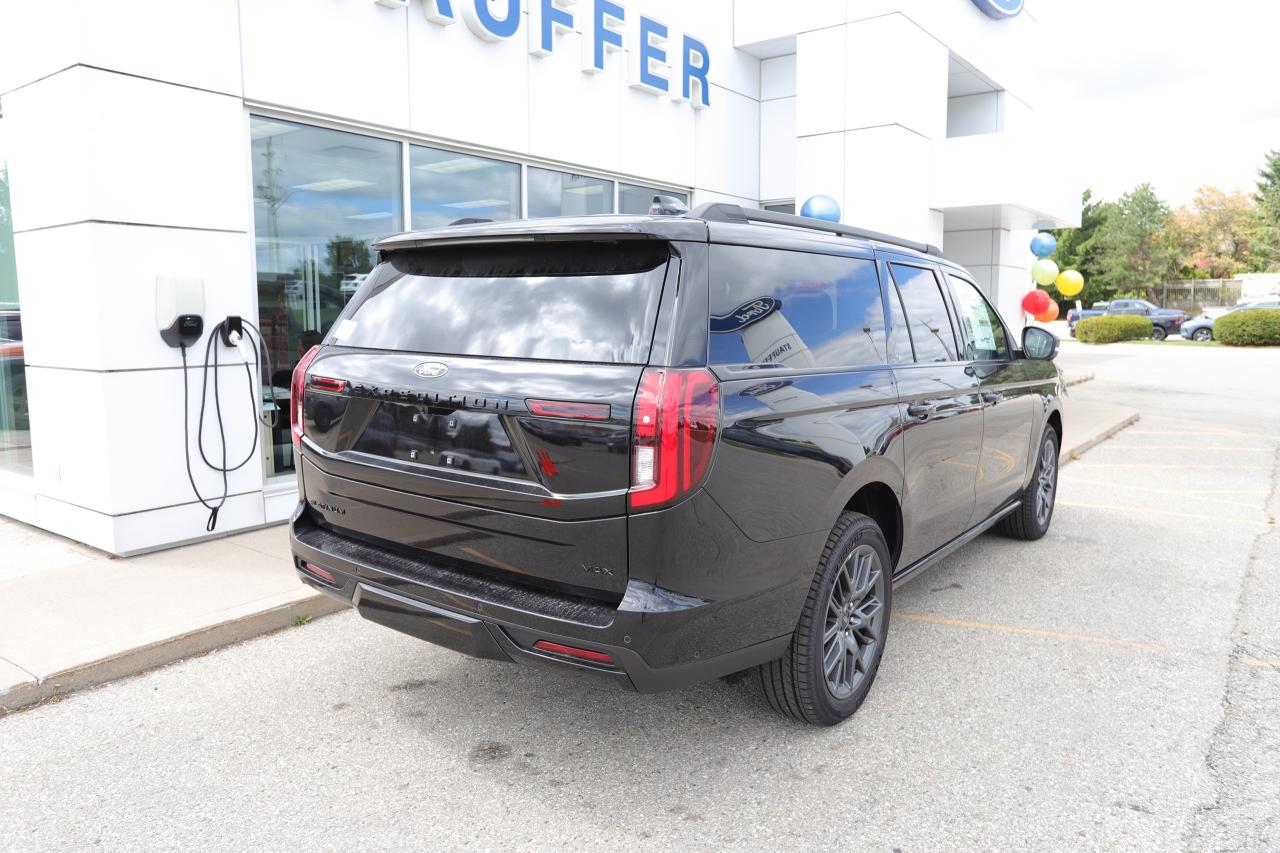 2025 Ford Expedition Platinum Max 4X4 Photo