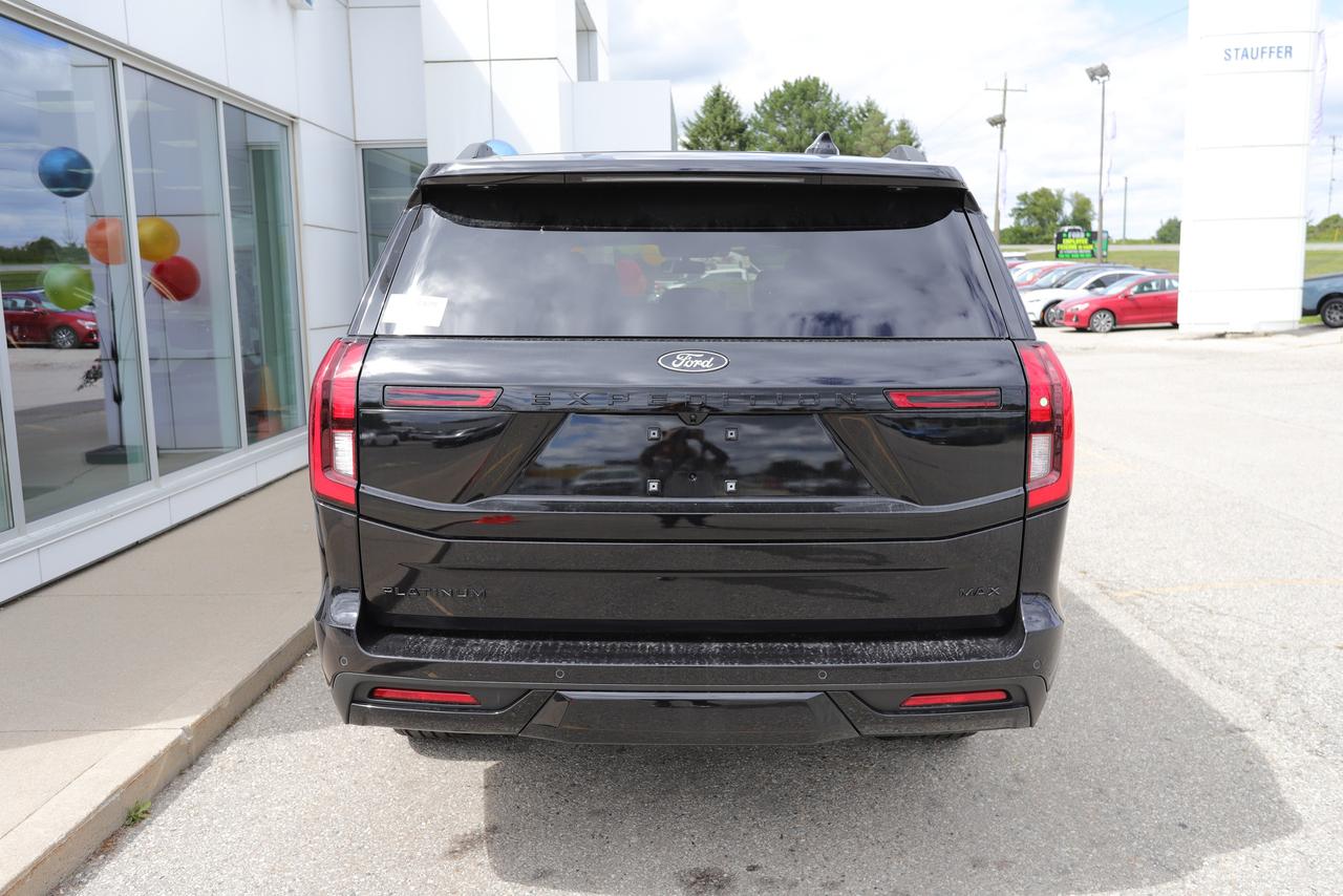 2025 Ford Expedition Platinum Max 4X4 Photo