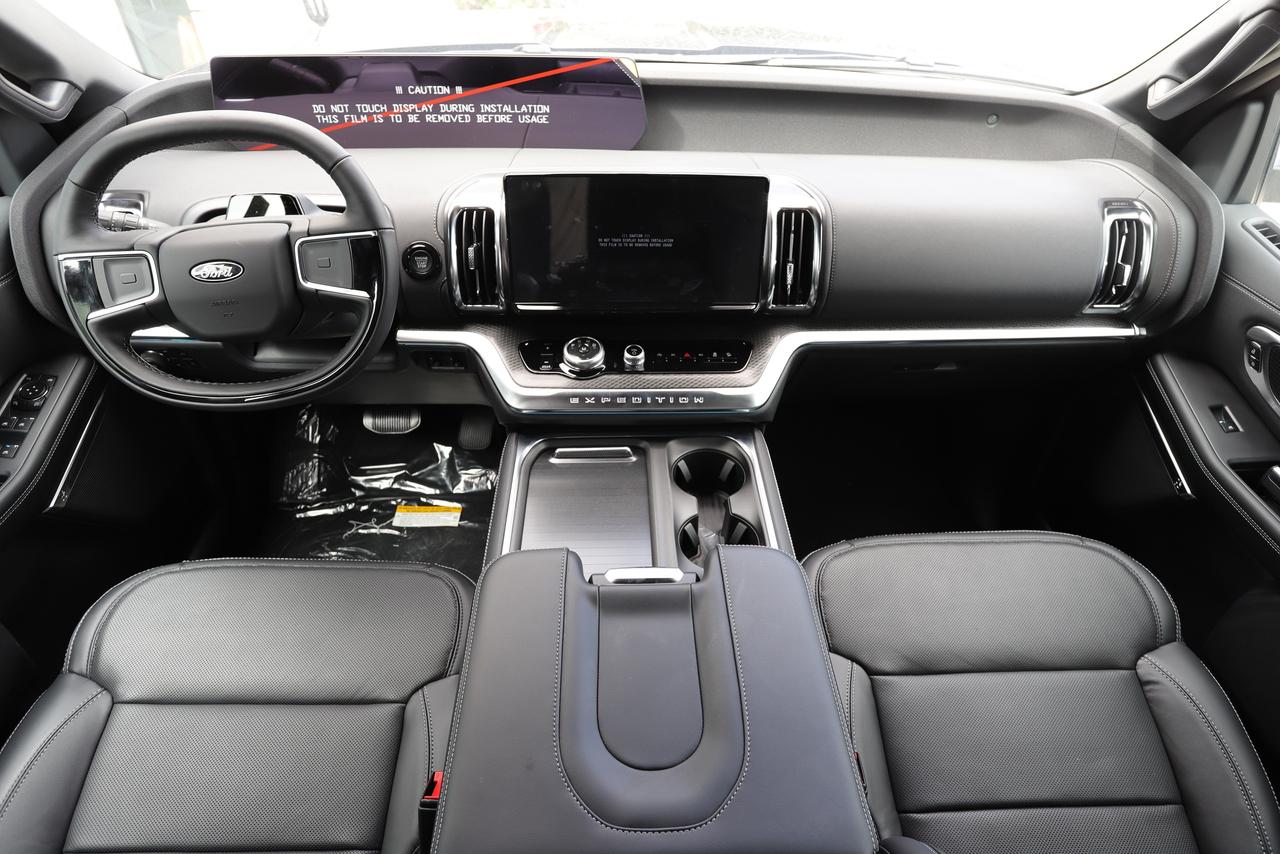 2025 Ford Expedition Platinum Max 4X4 Photo