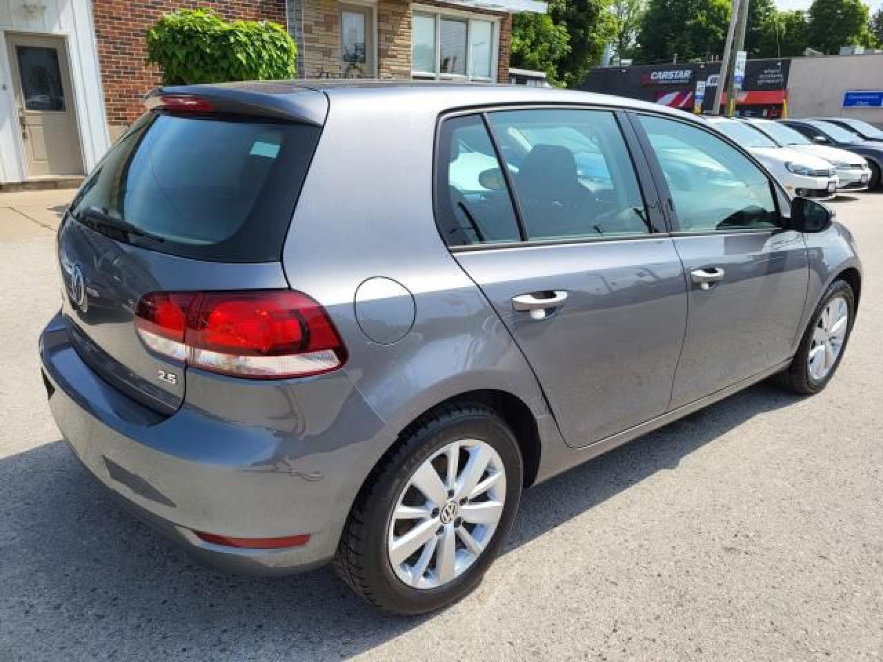 2013 Volkswagen Golf TRENDLINE Photo3