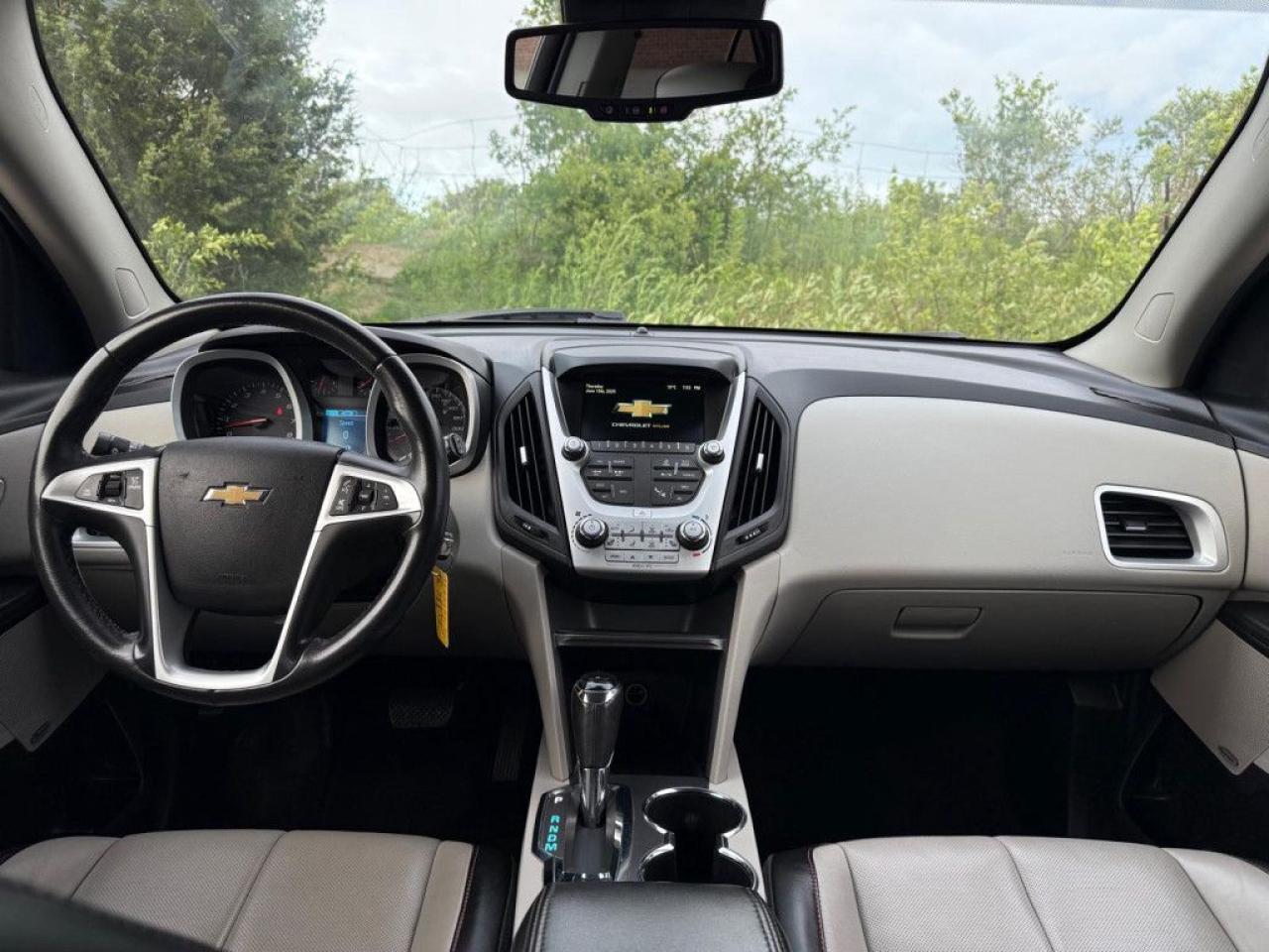 2017 Chevrolet Equinox PREMIER | CLEAN CARFAX | V6 | AWD | TWO-TONE LEATHER | SUNROOF | NAVI | PIONEER AUDIO | - Photo #15