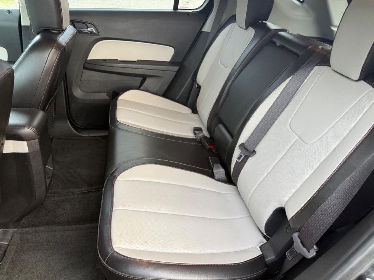 2017 Chevrolet Equinox PREMIER | CLEAN CARFAX | V6 | AWD | TWO-TONE LEATHER | SUNROOF | NAVI | PIONEER AUDIO | - Photo #17