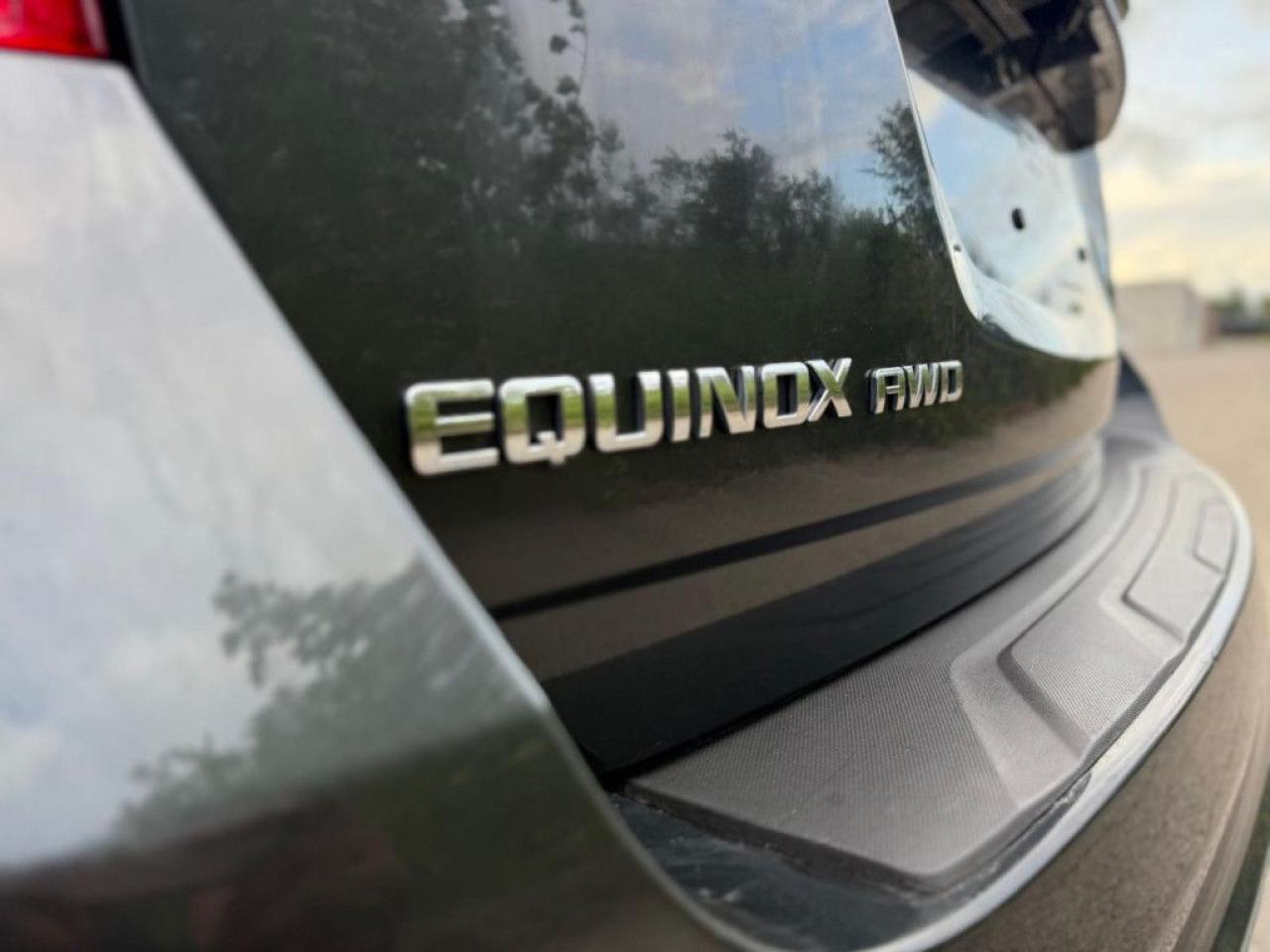 2017 Chevrolet Equinox PREMIER | CLEAN CARFAX | V6 | AWD | TWO-TONE LEATHER | SUNROOF | NAVI | PIONEER AUDIO | - Photo #11
