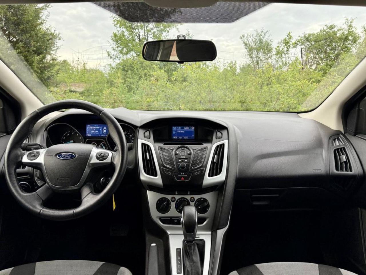 2014 Ford Focus SE |HEATED SEATS|ALLOY WHEELS|BLUETOOTH|MULTI-FUNCTION STEERING WHEEL| - Photo #11