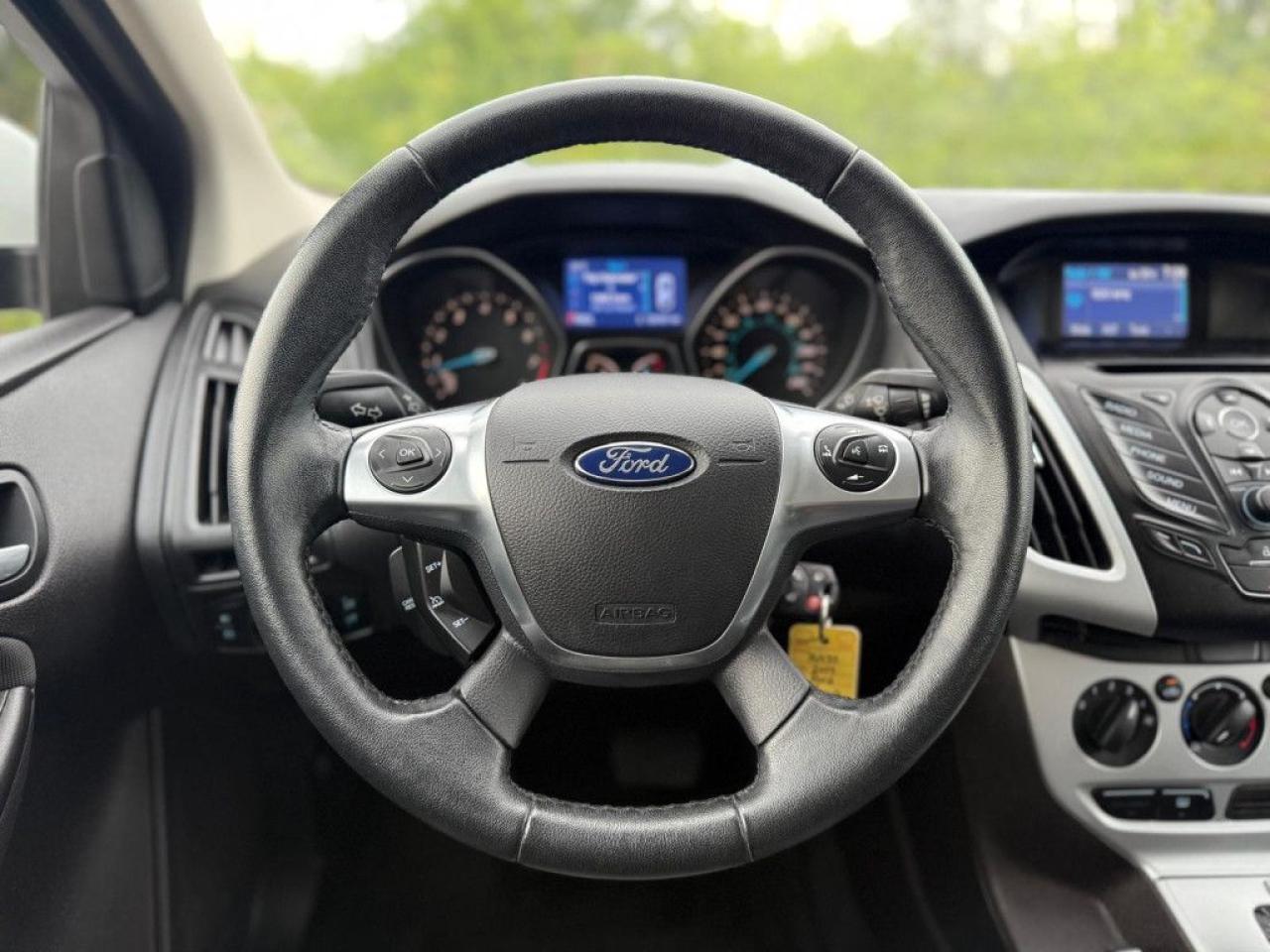 2014 Ford Focus SE |HEATED SEATS|ALLOY WHEELS|BLUETOOTH|MULTI-FUNCTION STEERING WHEEL| - Photo #19