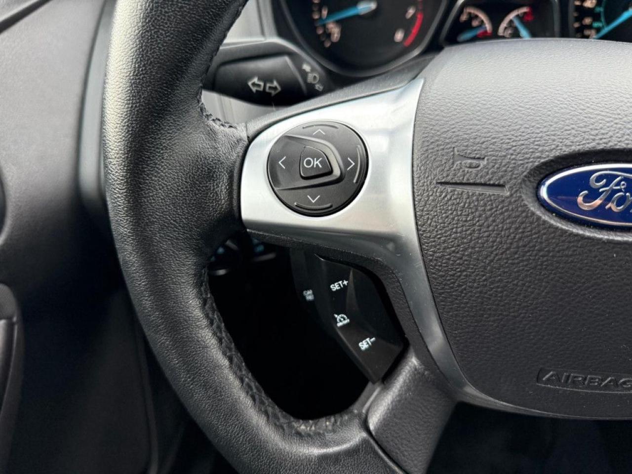 2014 Ford Focus SE |HEATED SEATS|ALLOY WHEELS|BLUETOOTH|MULTI-FUNCTION STEERING WHEEL| - Photo #26