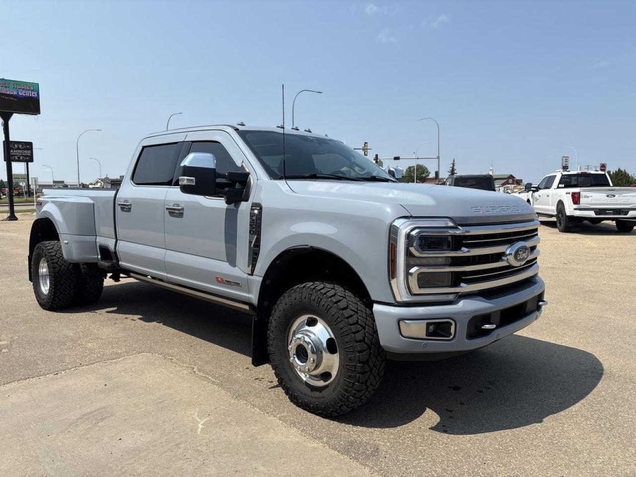 Used 2024 Ford F-350 Super Duty DRW Platinum for sale in Camrose, AB