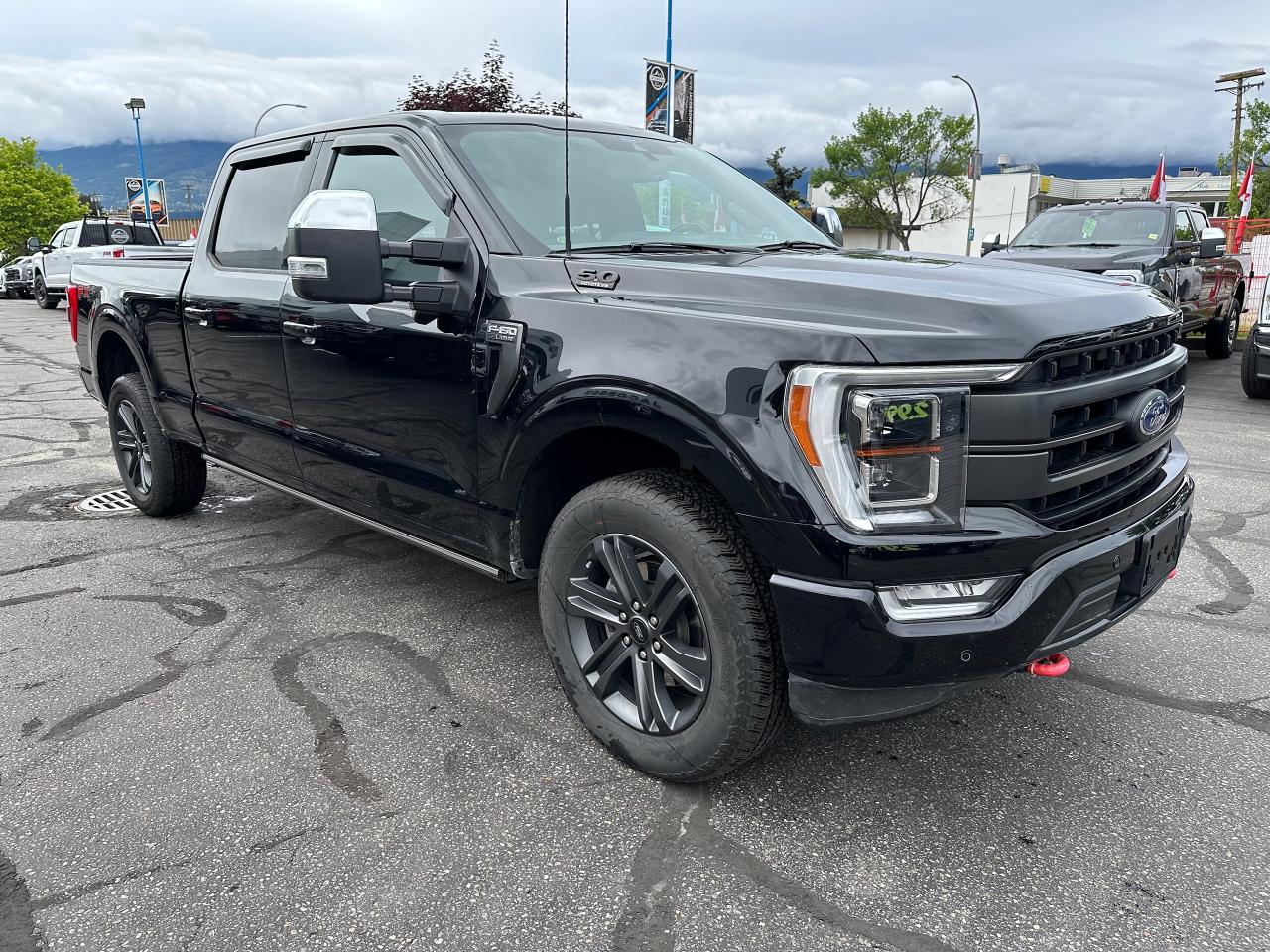 2022 Ford F-150 Lariat Photo2