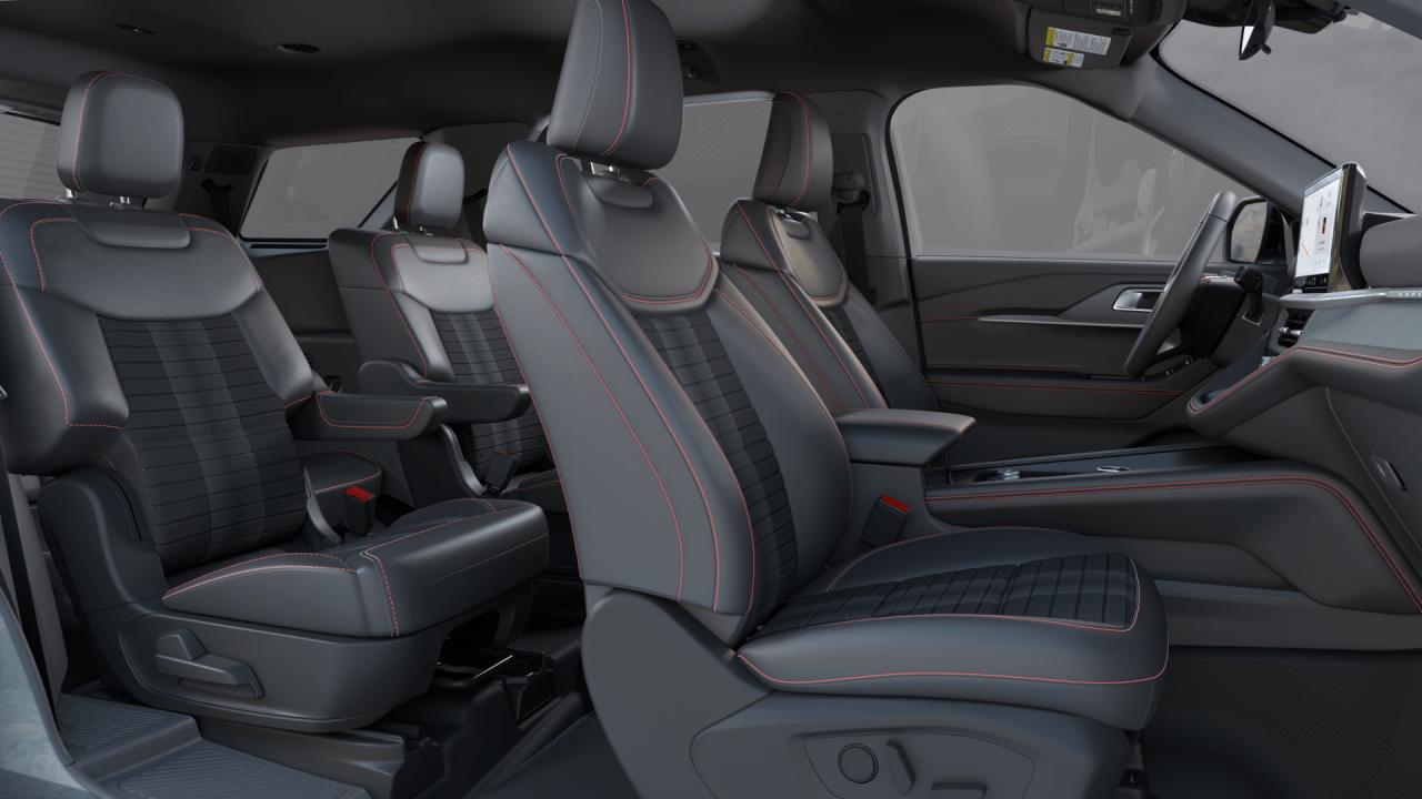 2025 Ford Explorer ST-Line Photo5