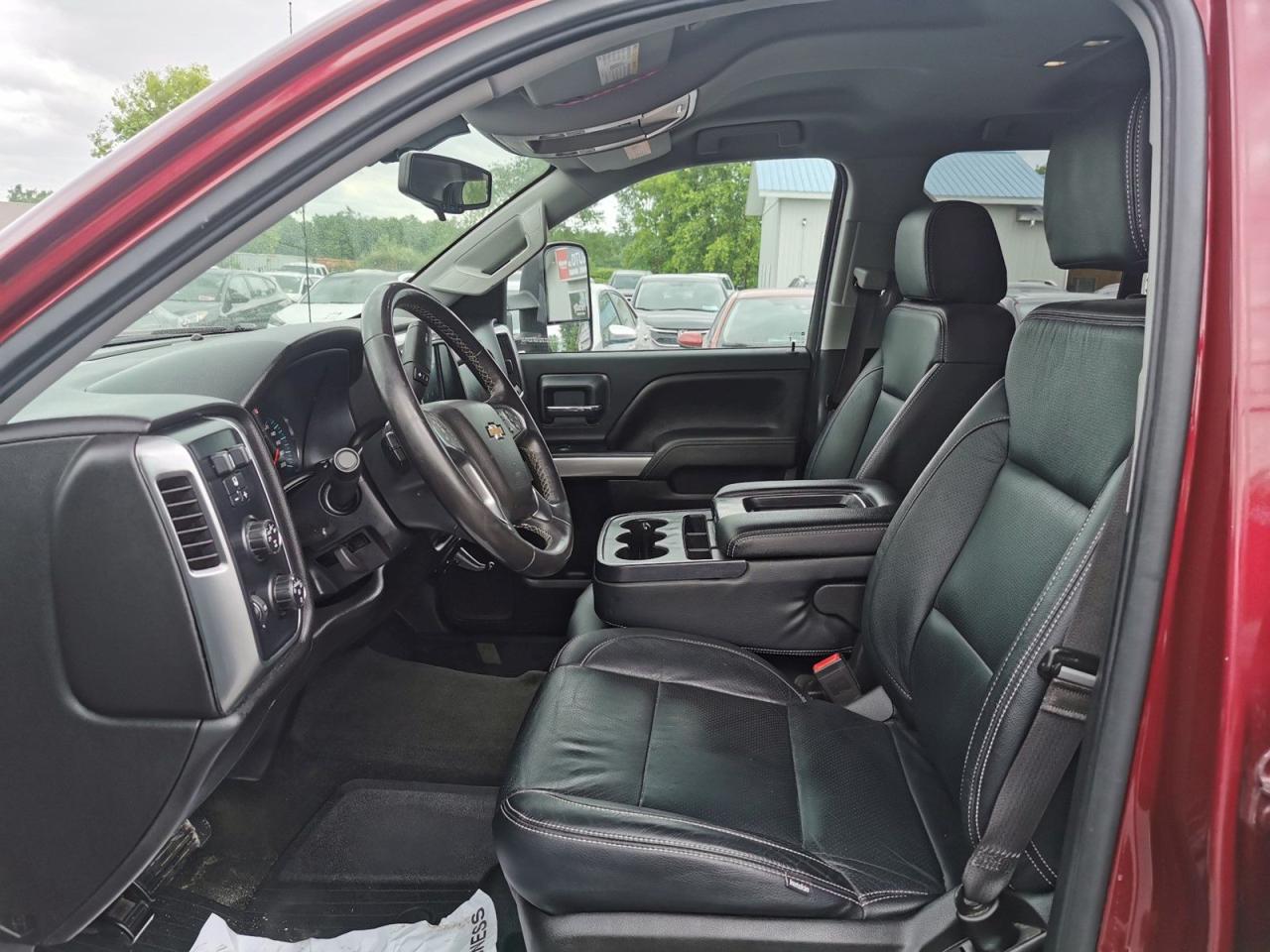 2016 Chevrolet Silverado 1500 LT - Photo #11