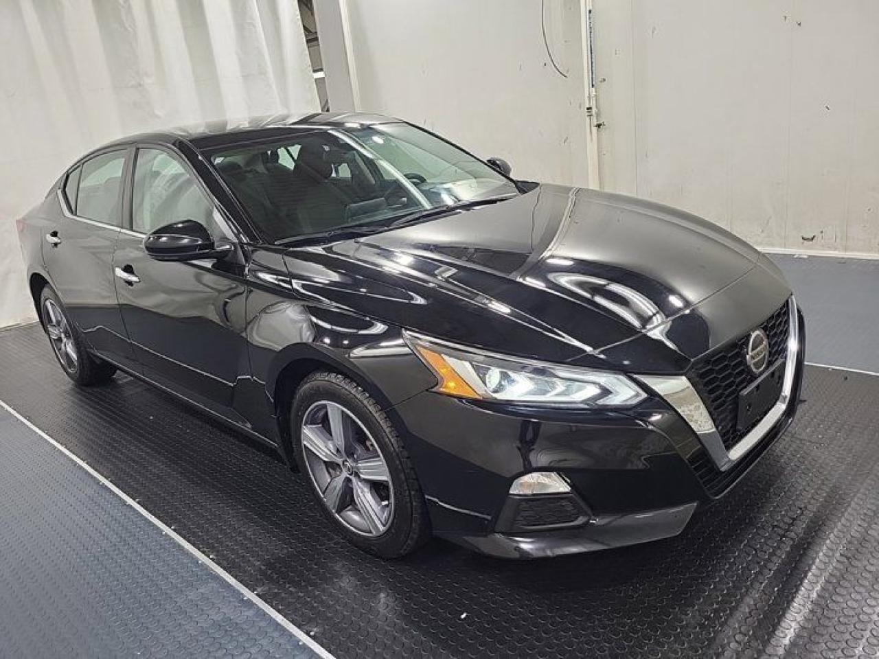 Used 2022 Nissan Altima 2.5 SE AWD | Heated Seats | Remote Start | Reverse Cam | Carplay | Power Seat | Blind Spot & More ! for sale in Guelph, ON